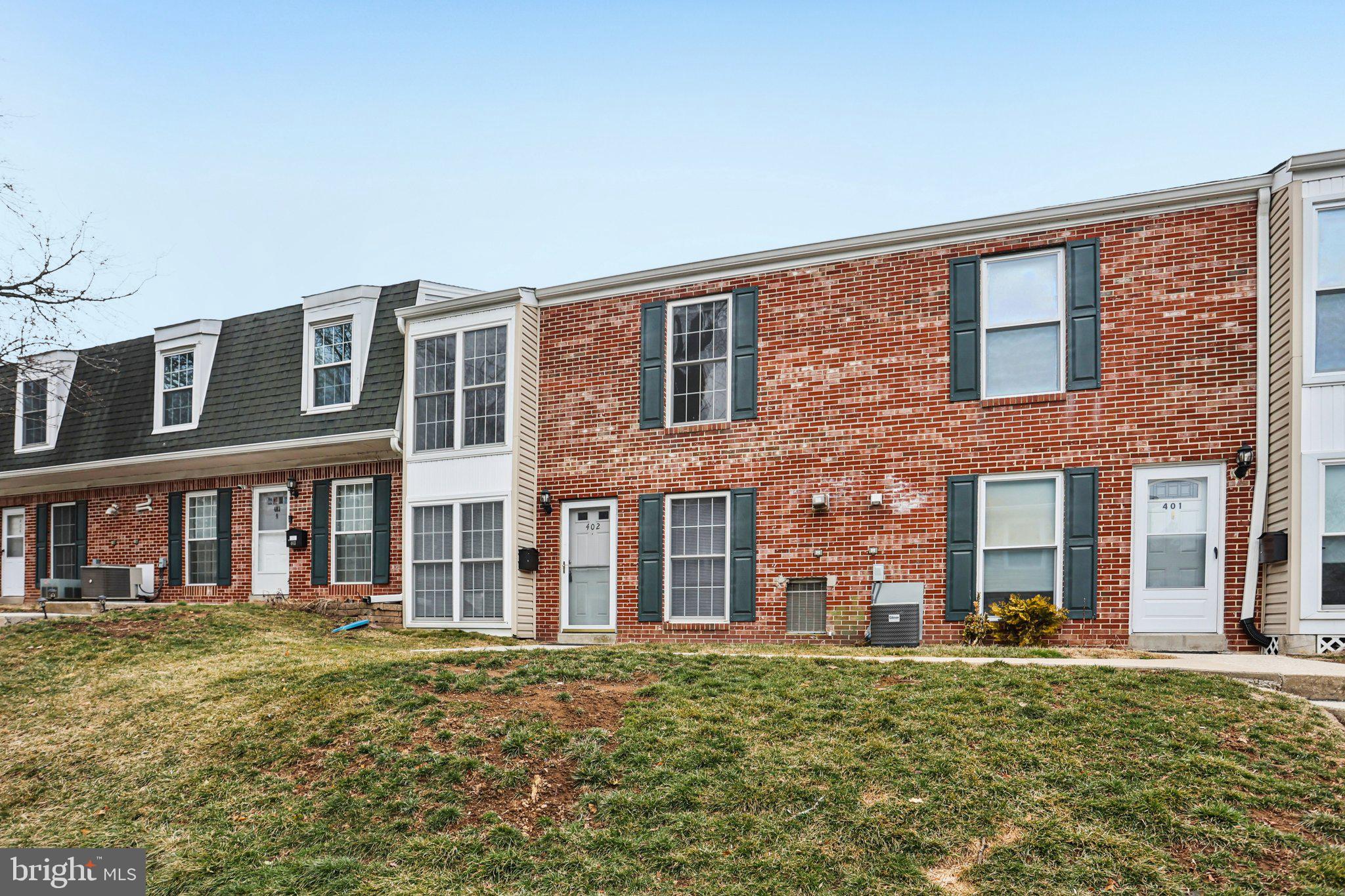 MIDDLETON PL - Residential