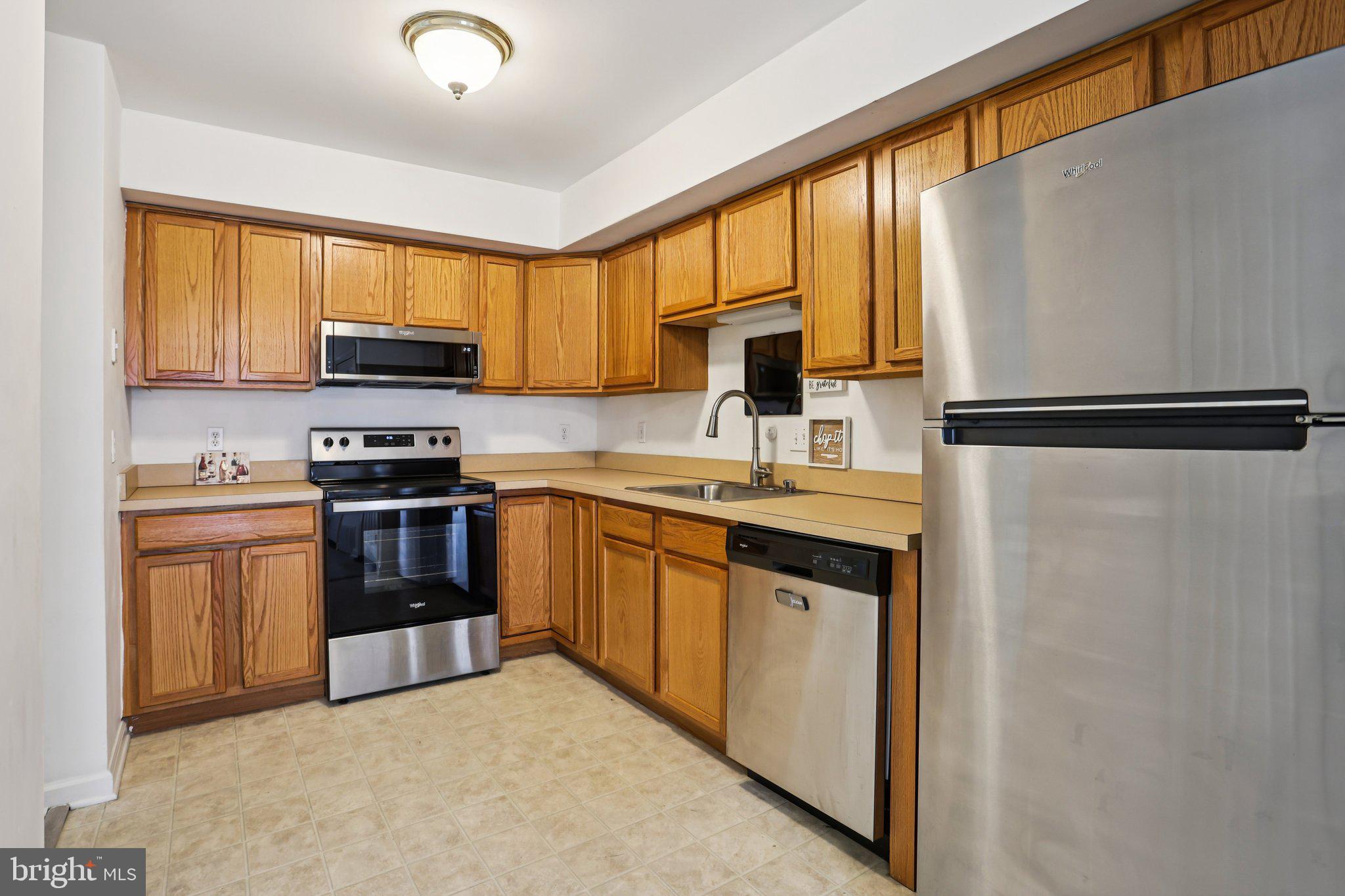 MIDDLETON PL - Residential