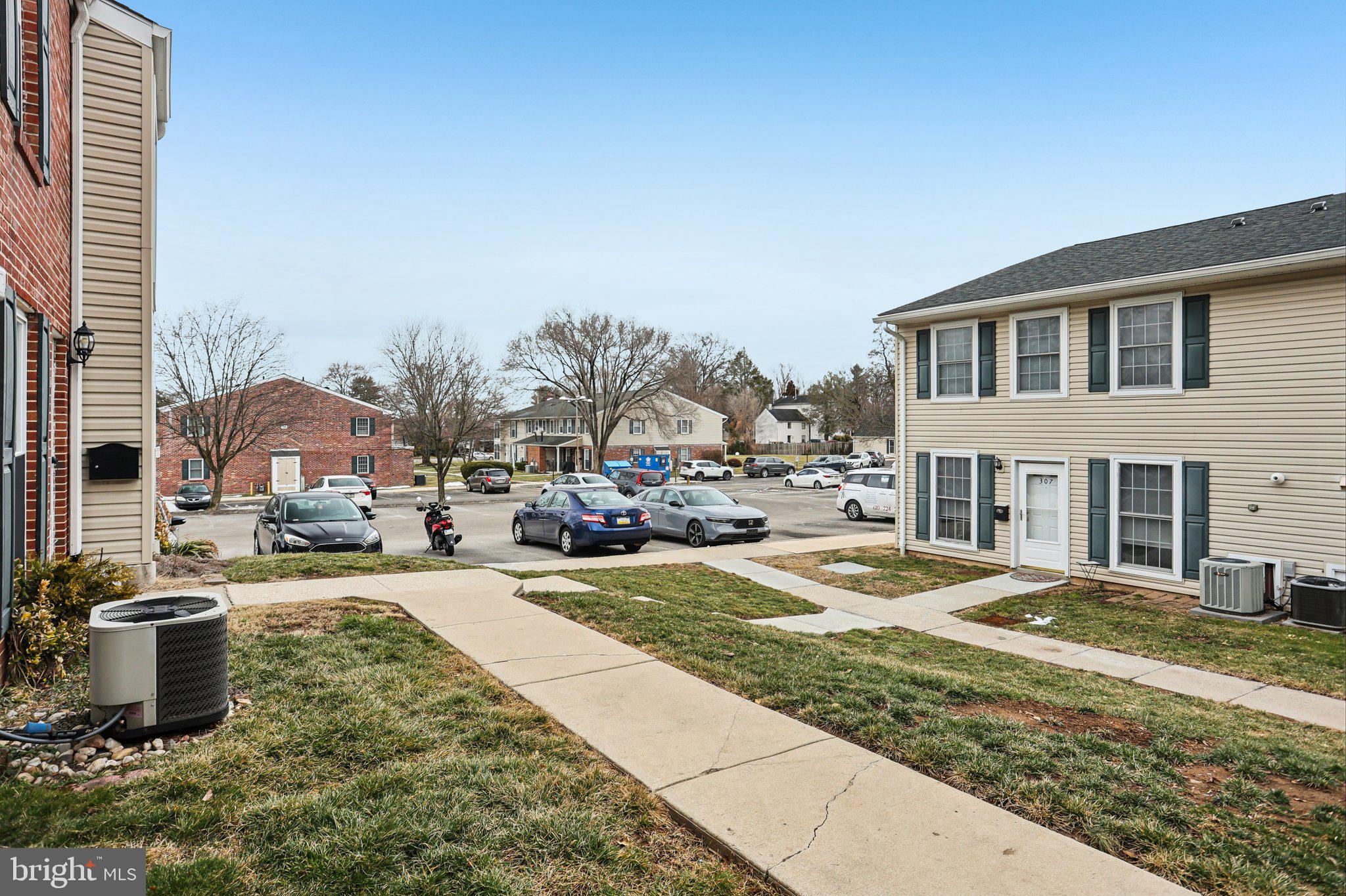 MIDDLETON PL - Residential