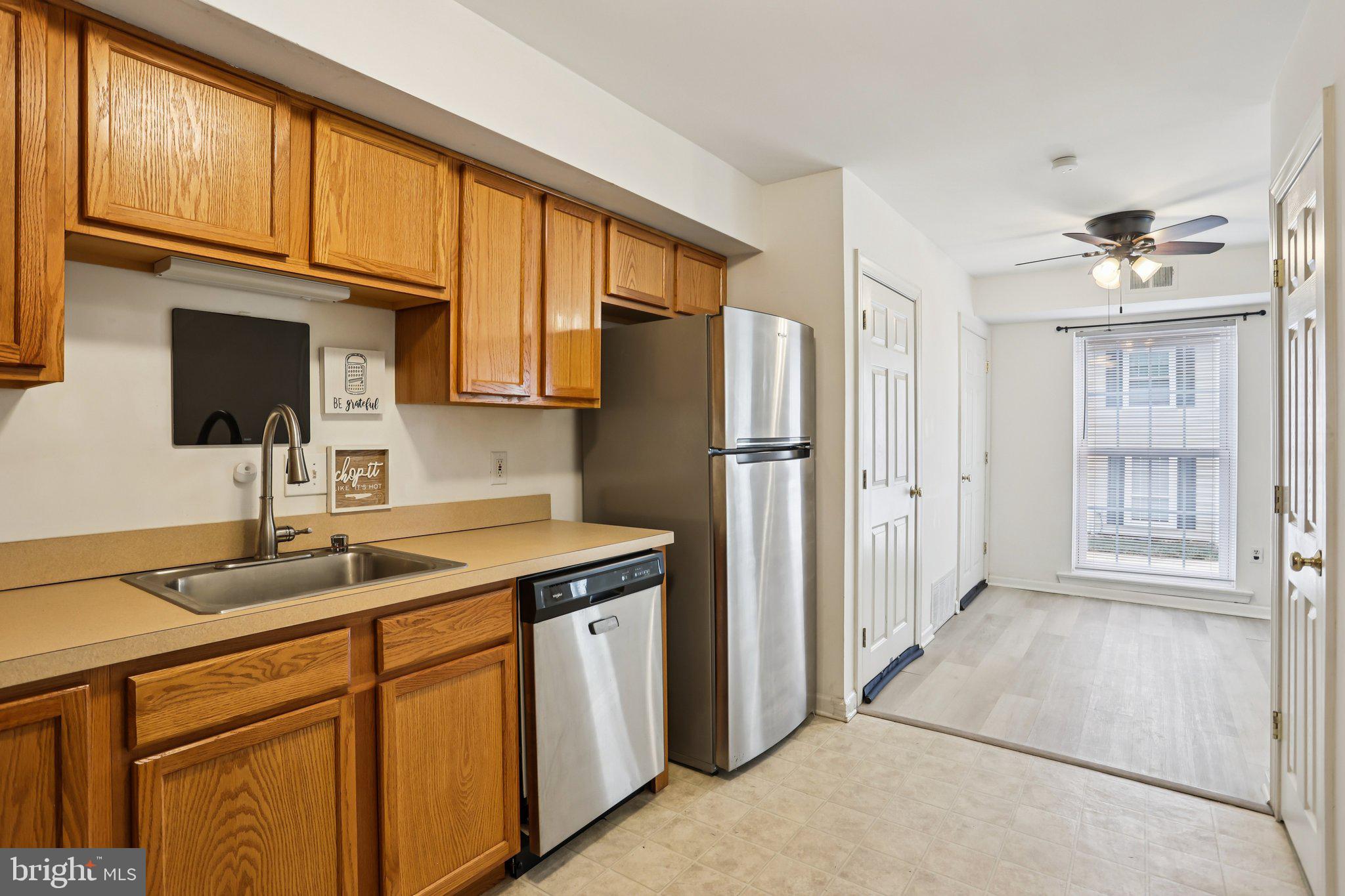 MIDDLETON PL - Residential