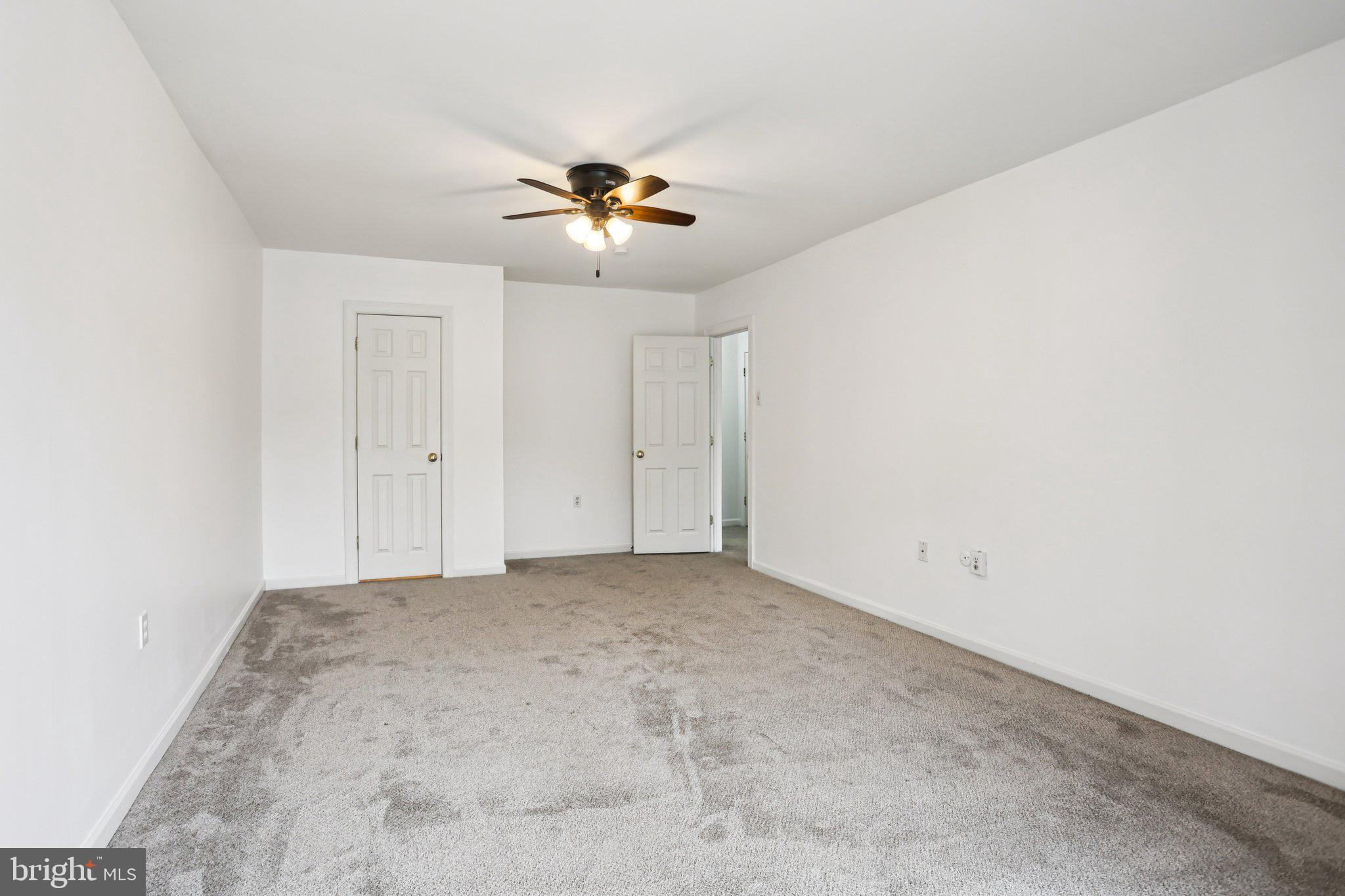 MIDDLETON PL - Residential