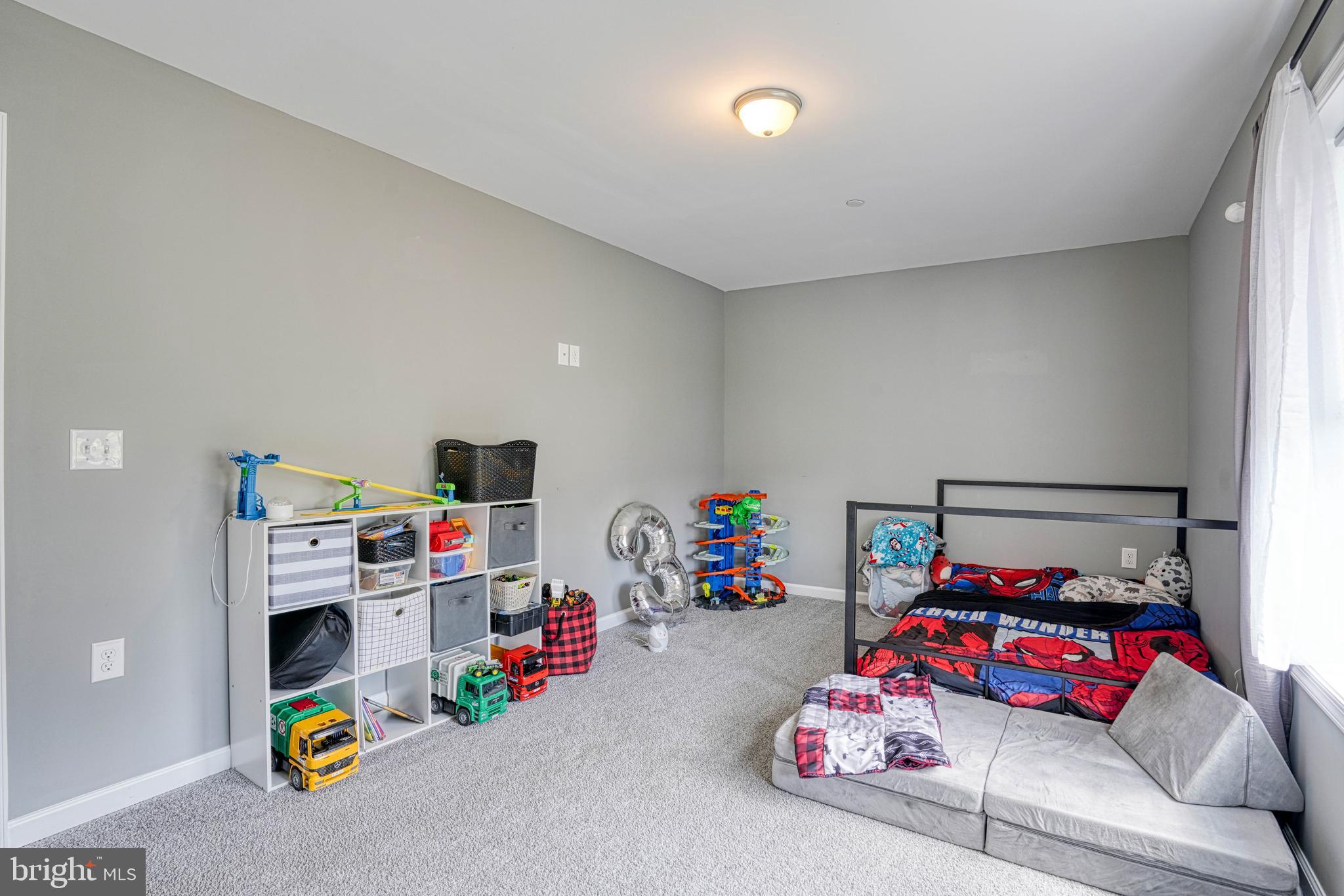 ROLLING ACRES - Residential