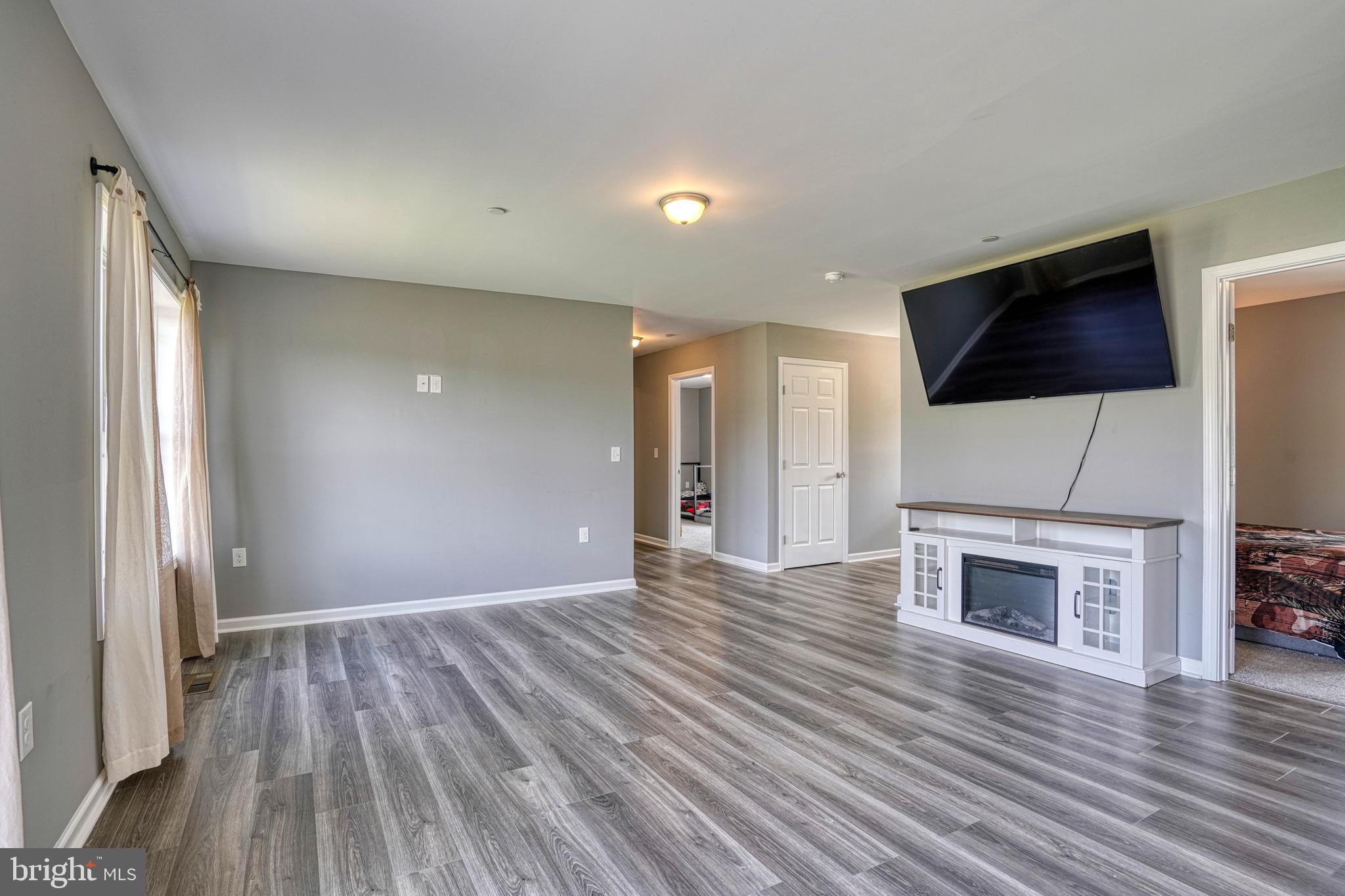 ROLLING ACRES - Residential