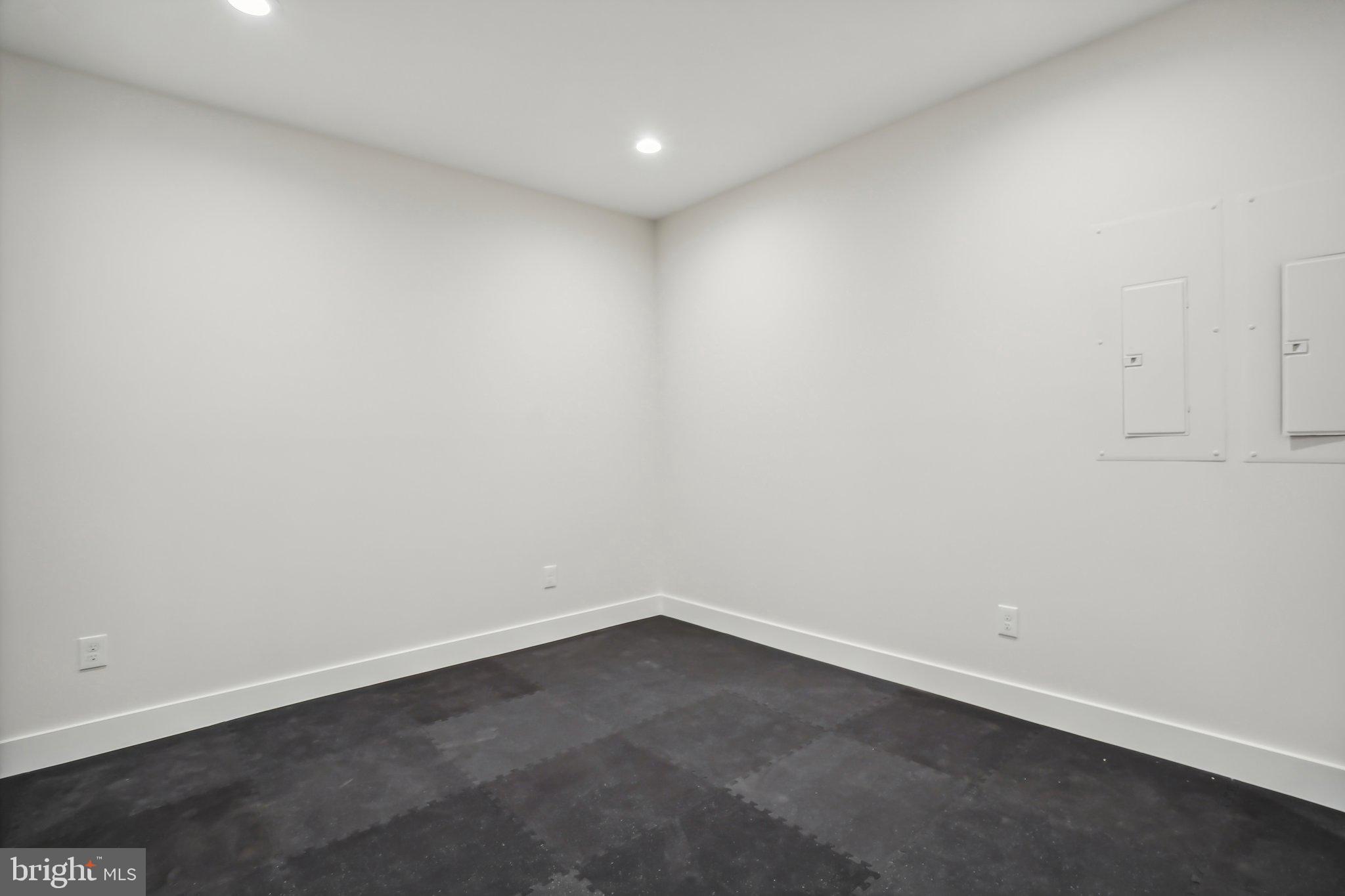 HOLMES - Residential