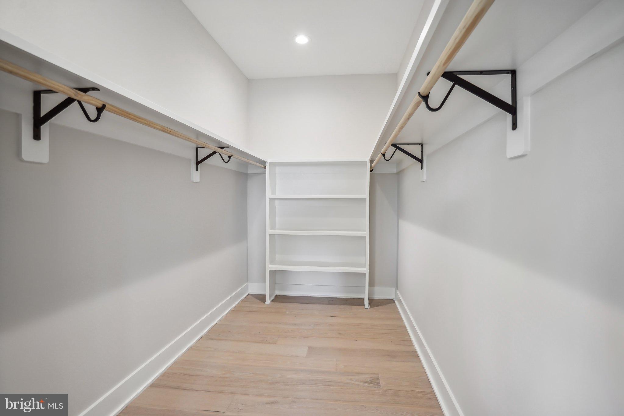 HOLMES - Residential