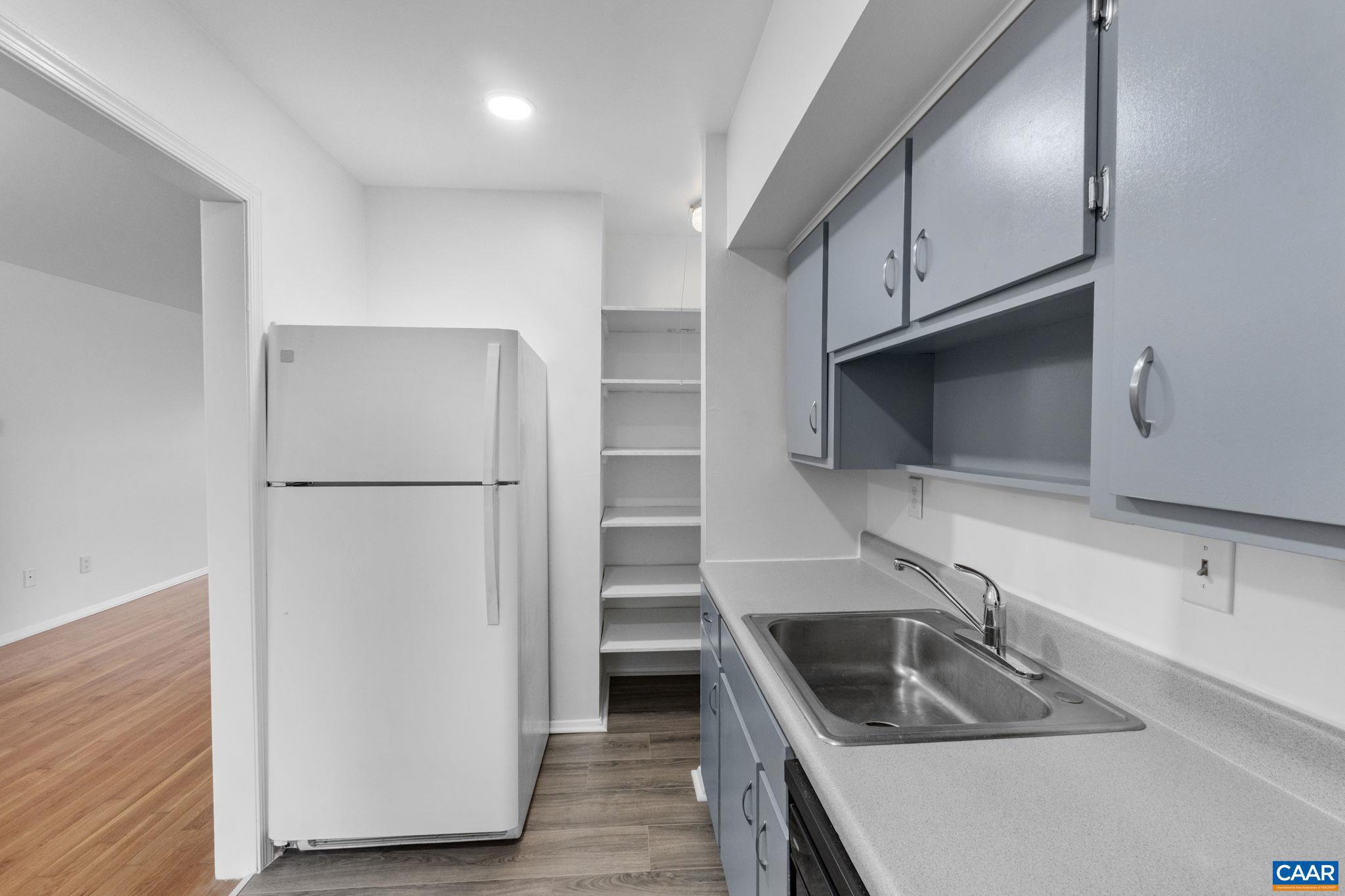 133 HESSIAN HILLS CIR 1