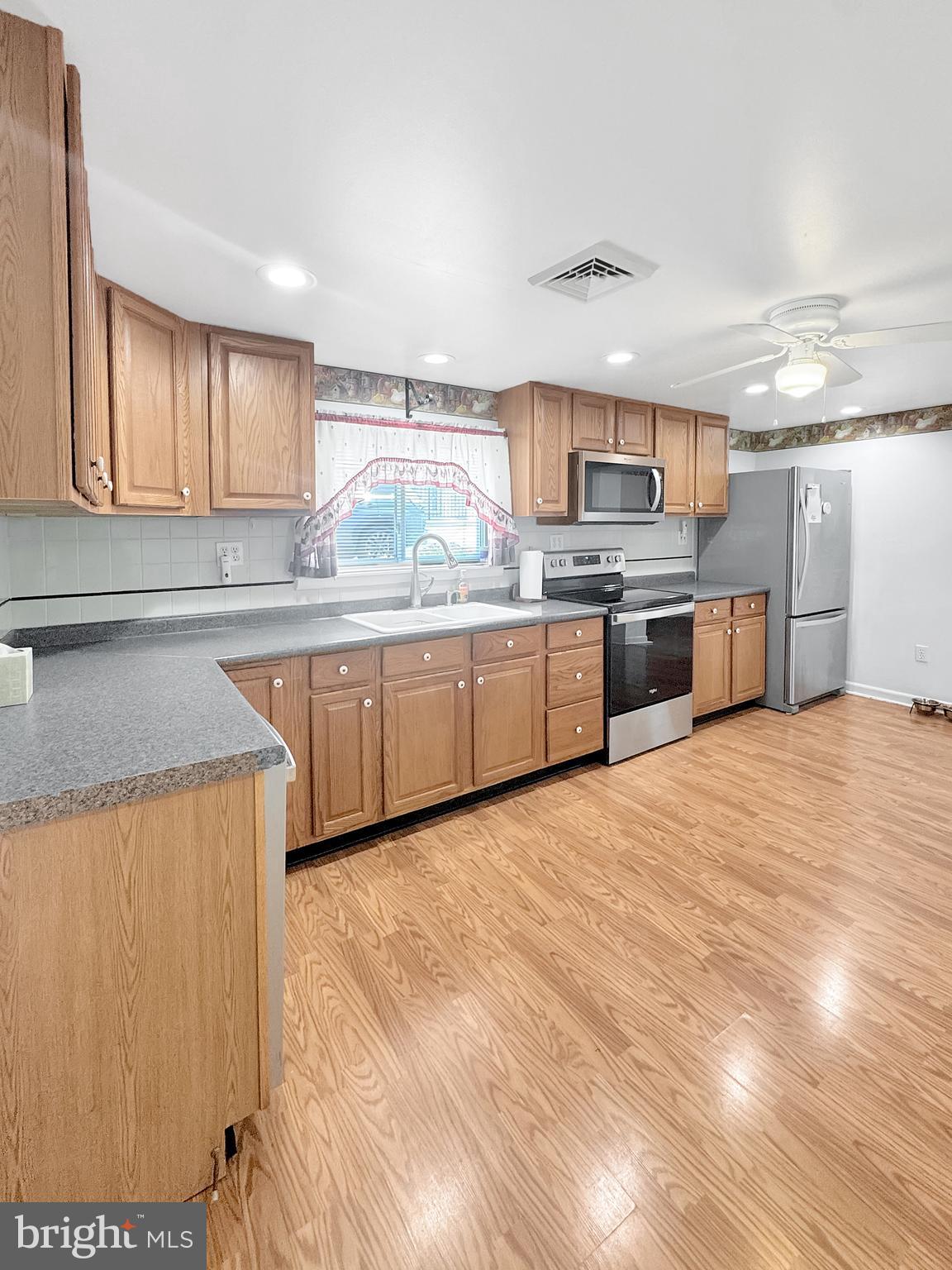 804 MAPLE AVENUE