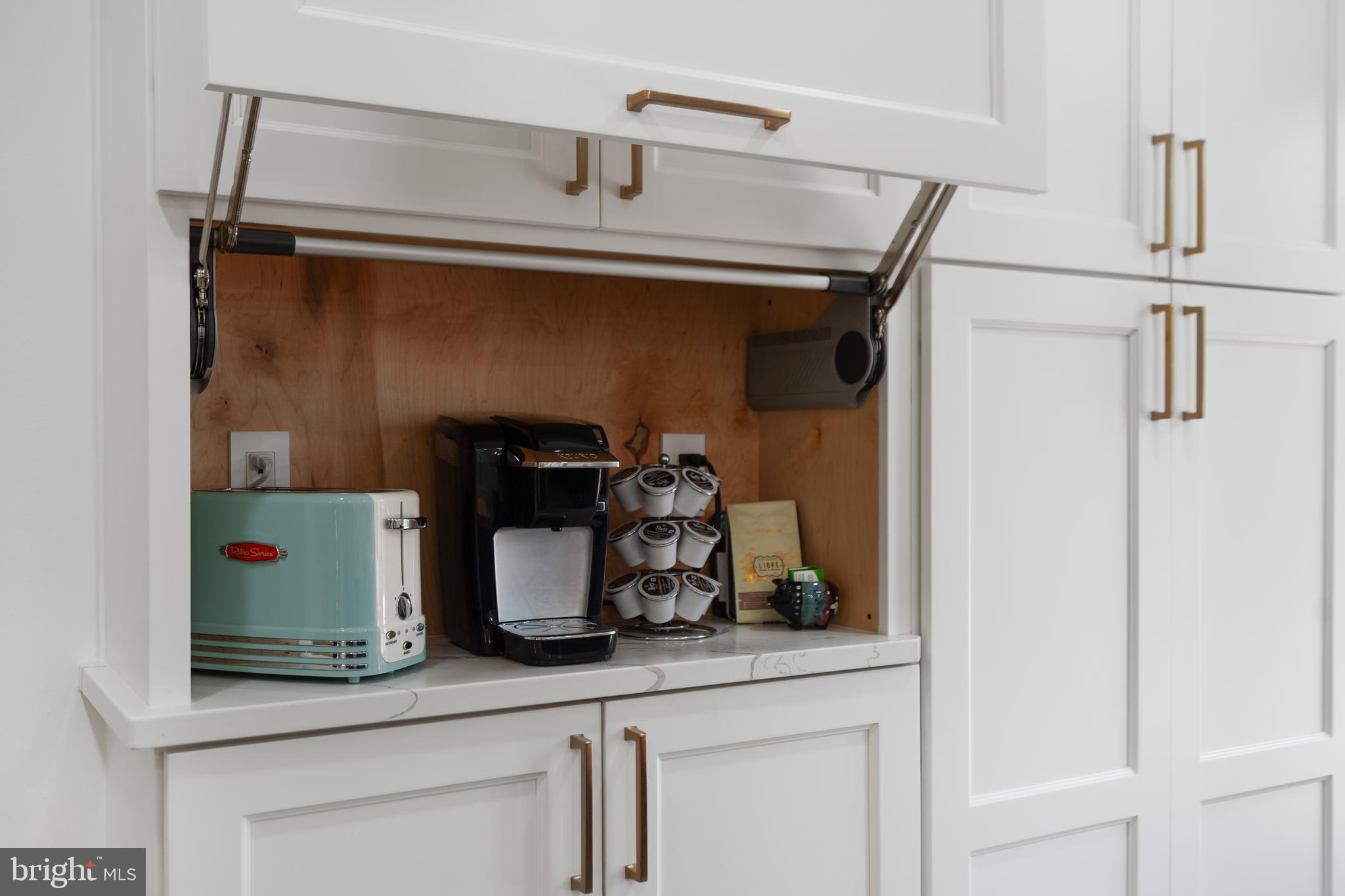 POTOMAC COMMONS - Residential