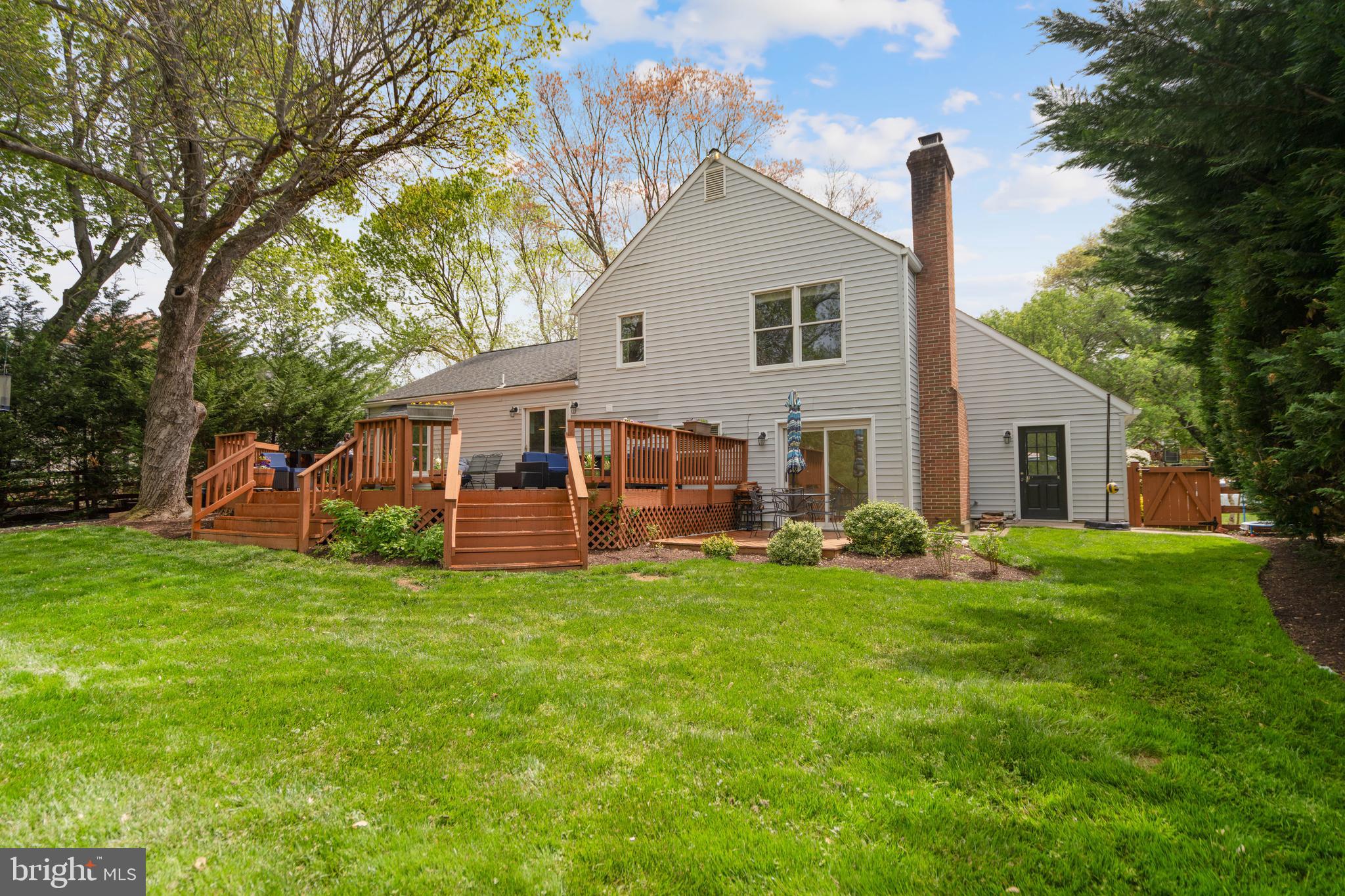 POTOMAC COMMONS - Residential