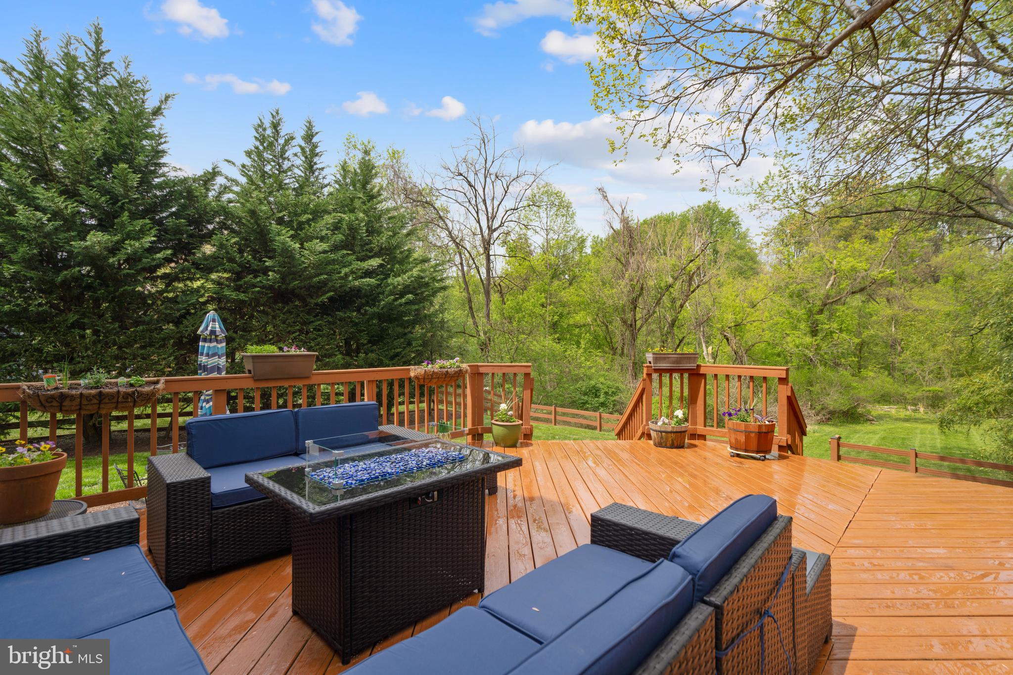 POTOMAC COMMONS - Residential