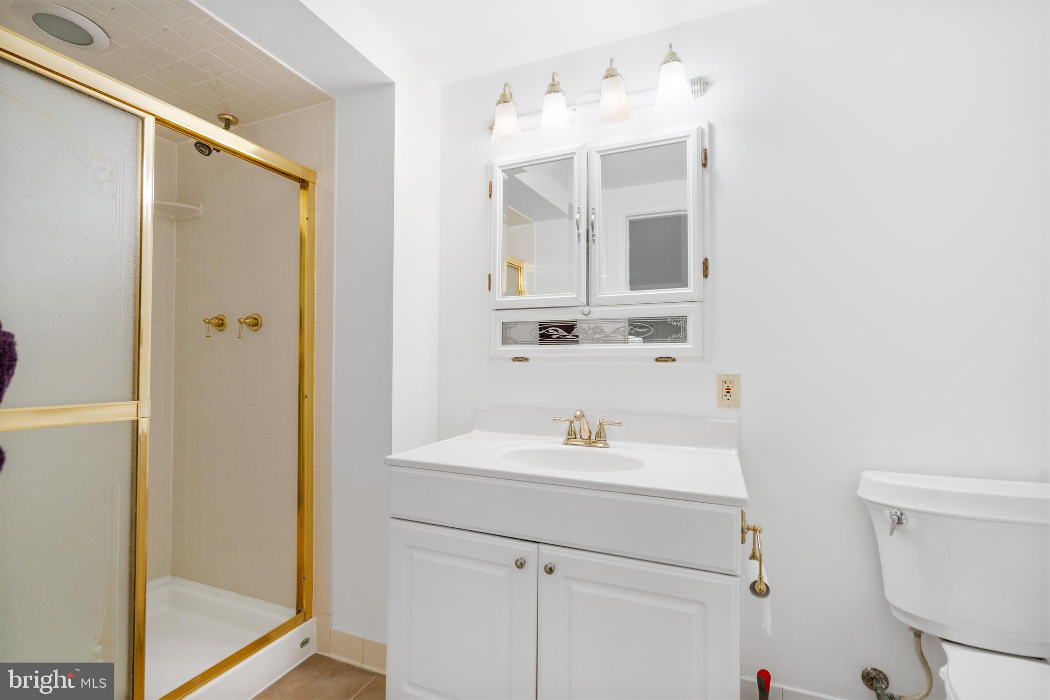 POTOMAC COMMONS - Residential