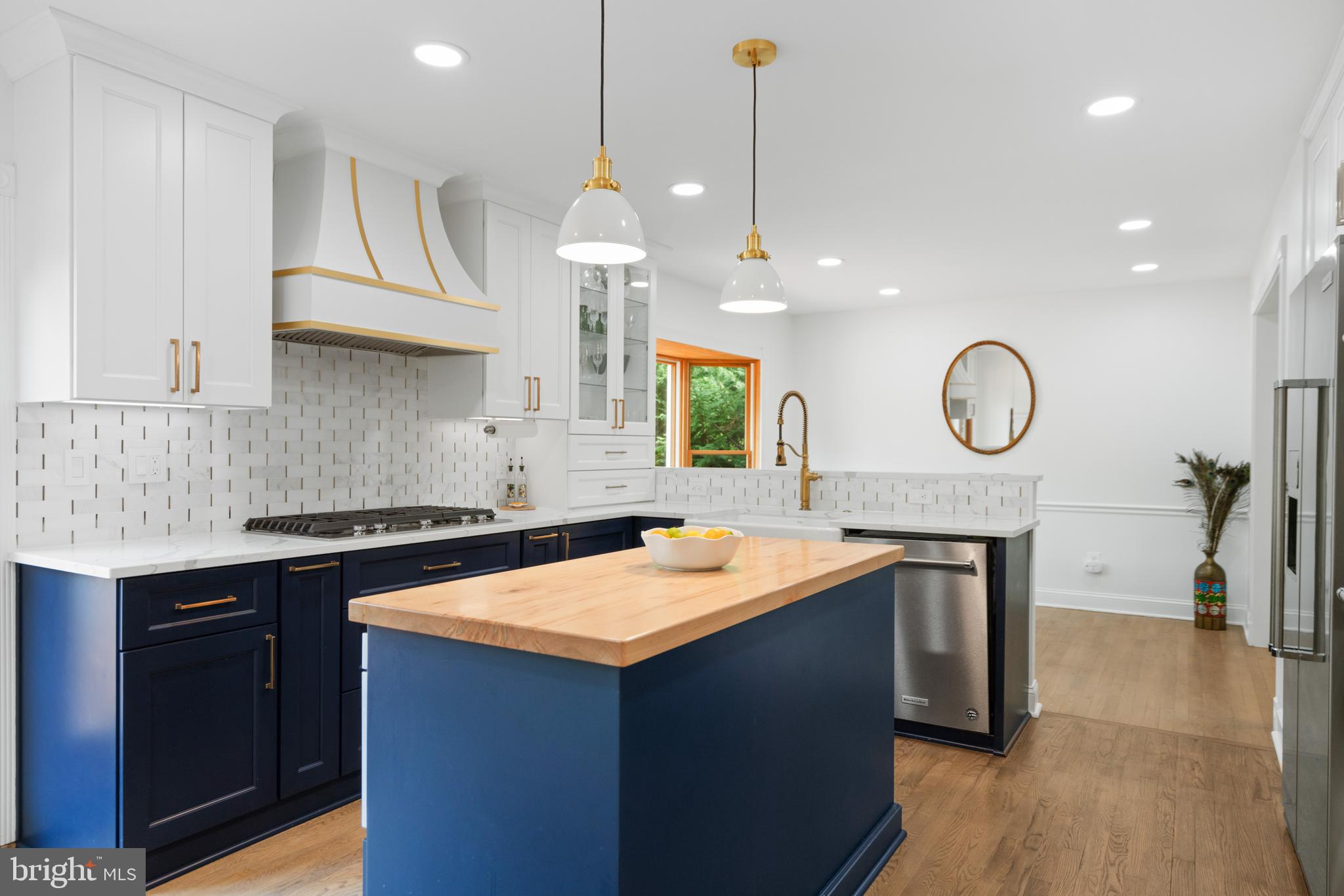 POTOMAC COMMONS - Residential