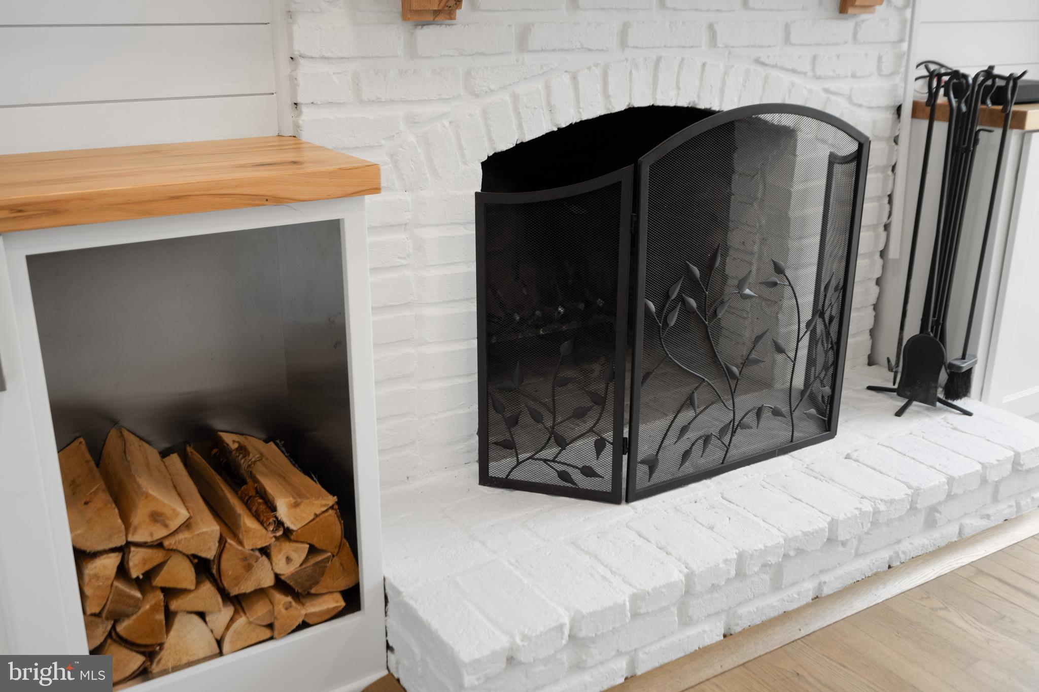 POTOMAC COMMONS - Residential