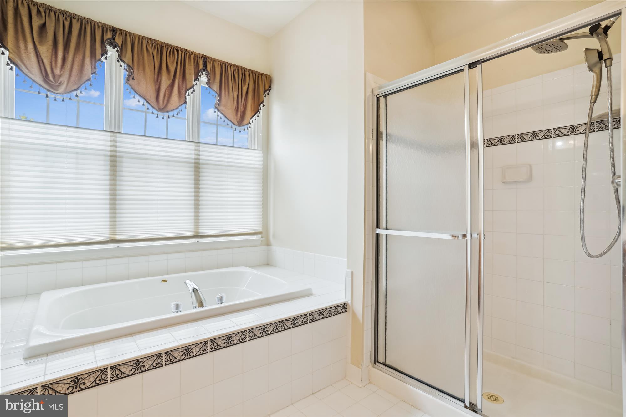 DOMINION VALLEY COUNTRY CLUB - Residential