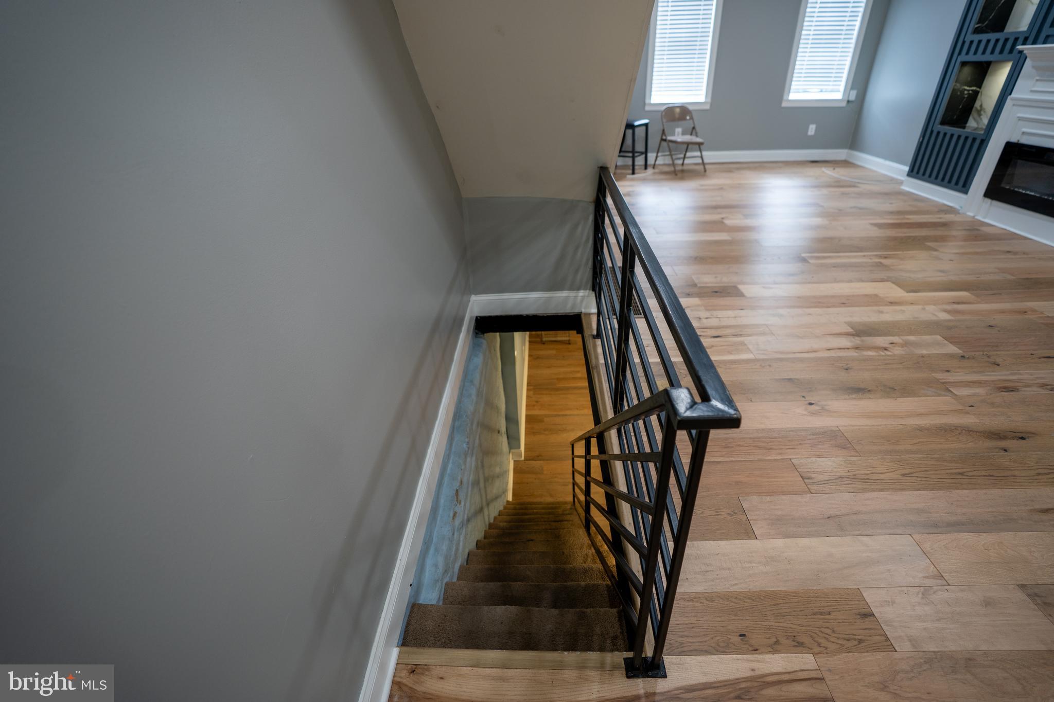 PORT RICHMOND - Residential Lease