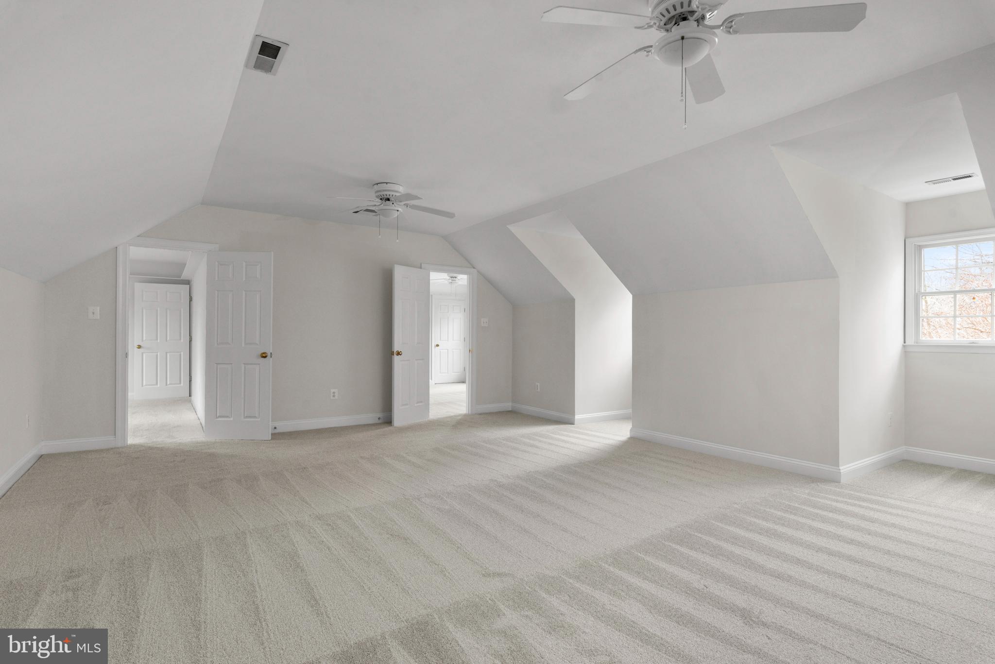 STONINGTON - Residential