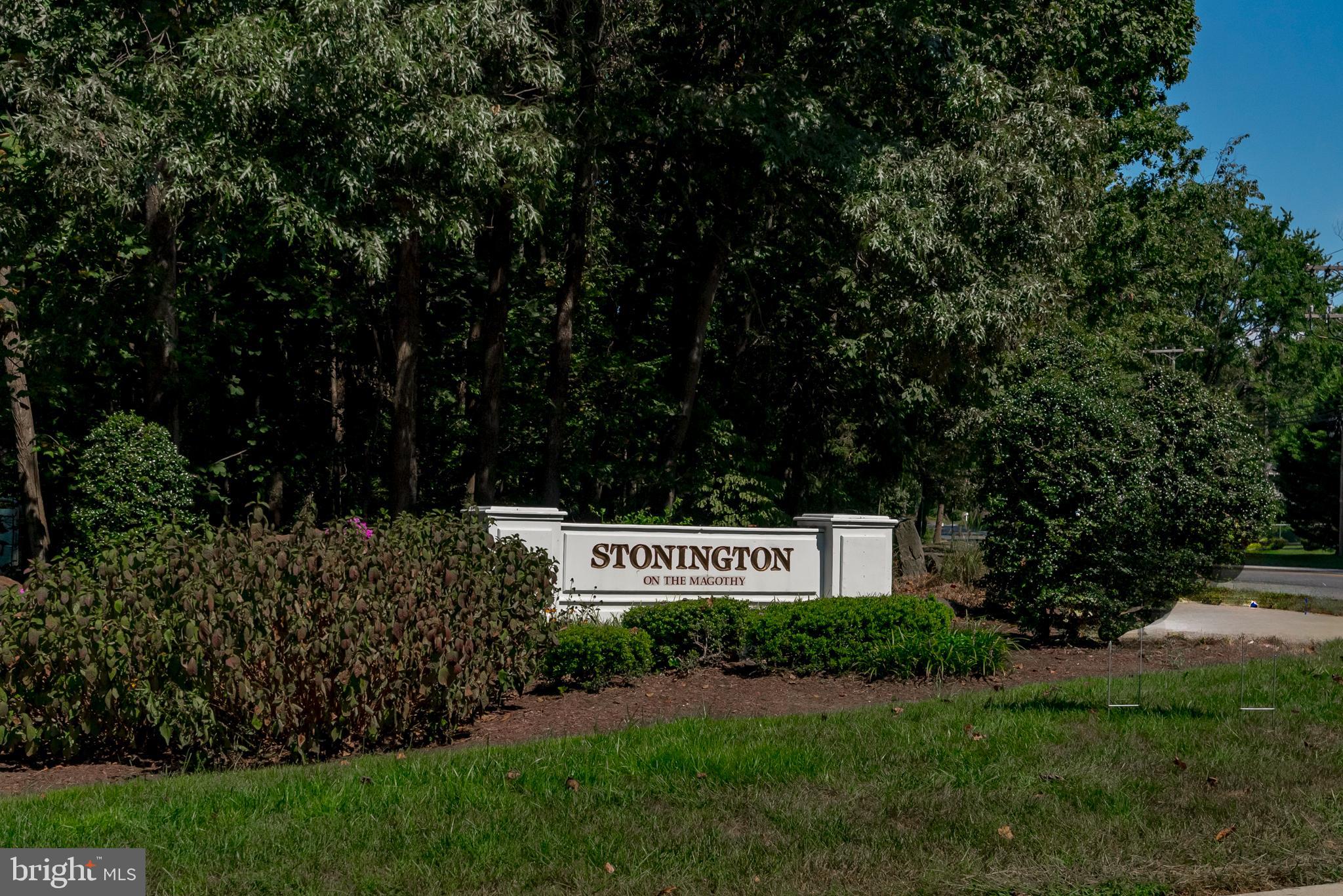 STONINGTON - Residential