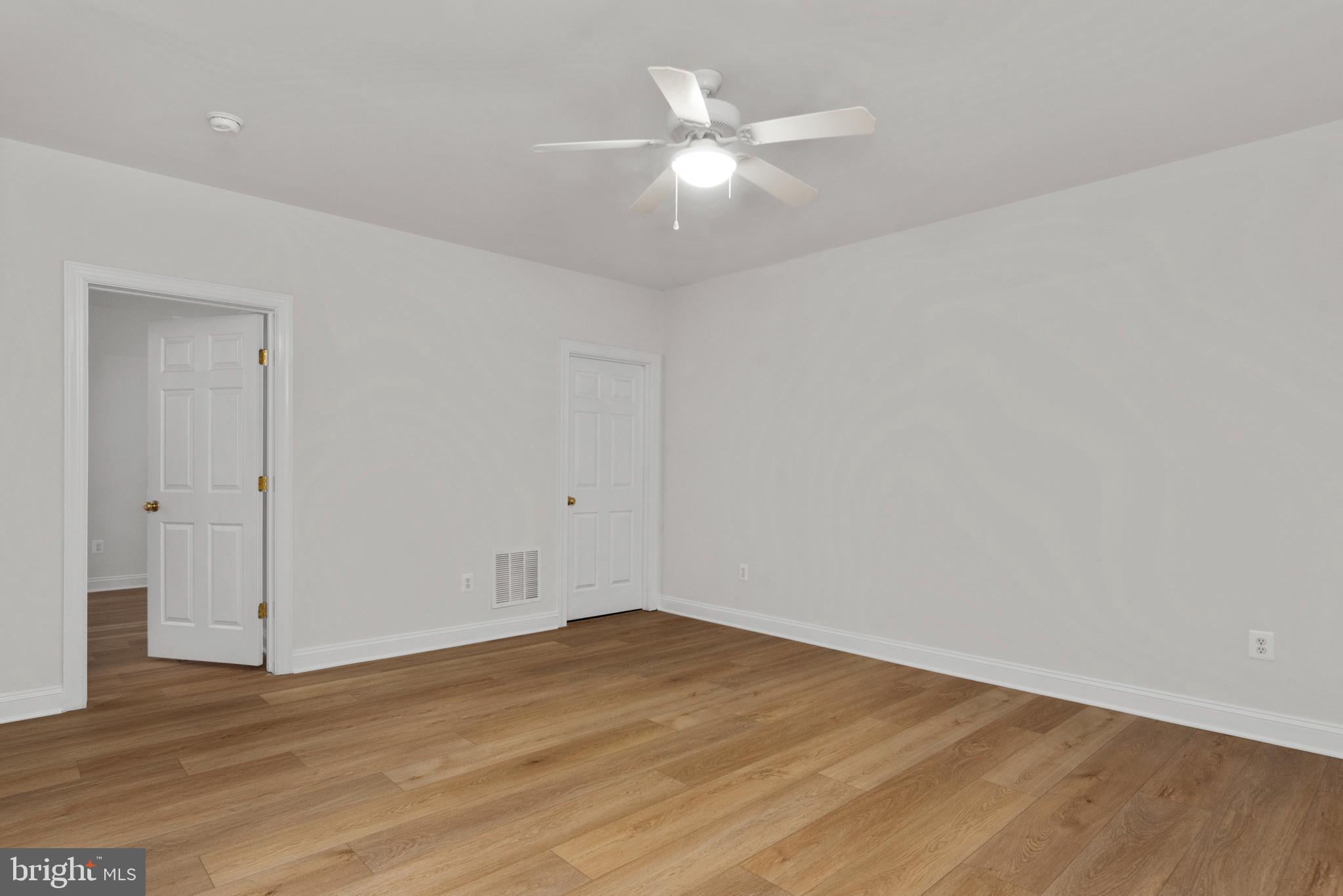 STONINGTON - Residential