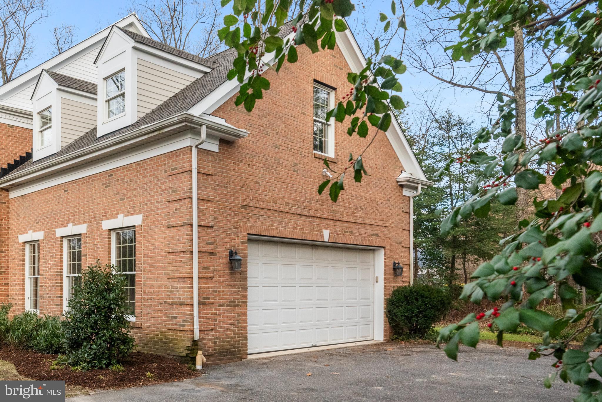 STONINGTON - Residential