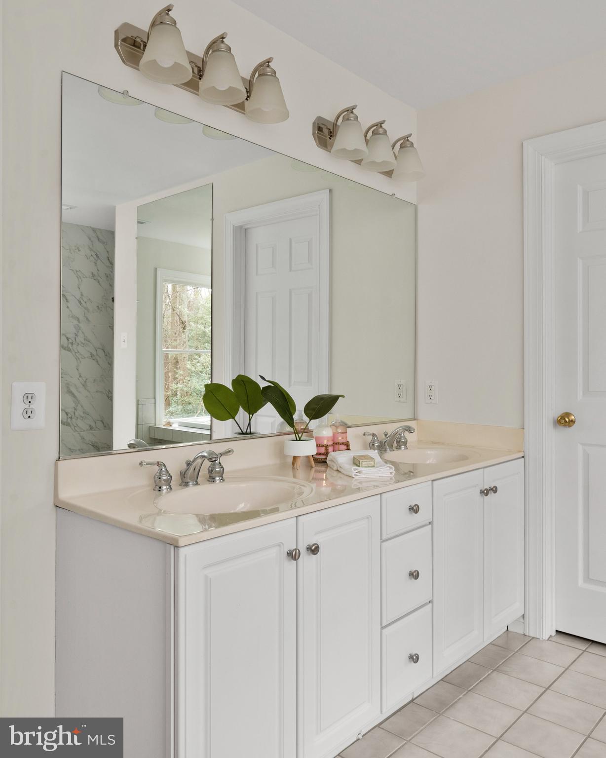 STONINGTON - Residential