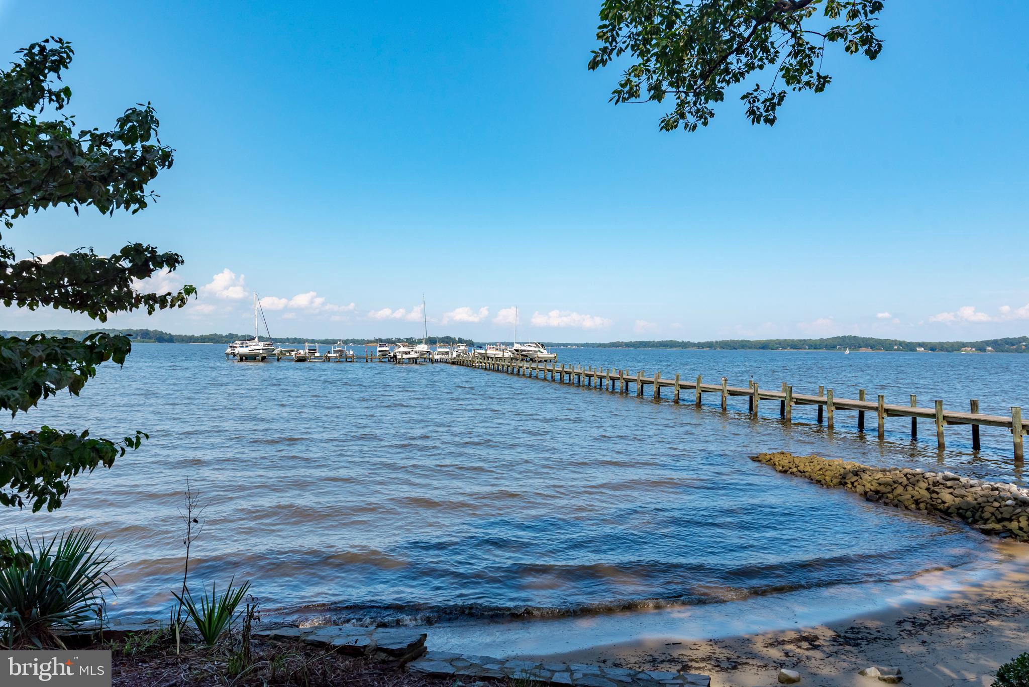 STONINGTON - Residential