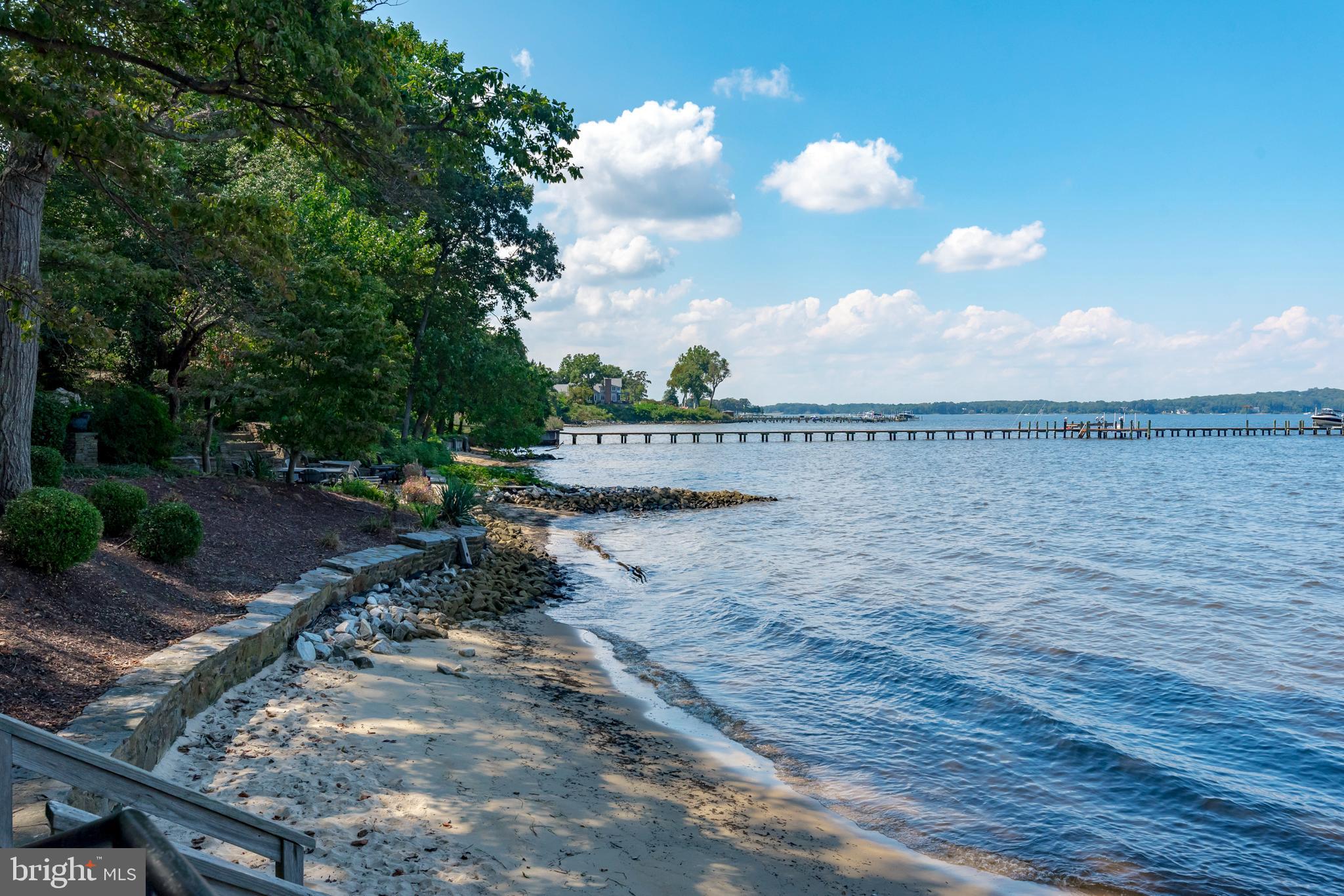 STONINGTON - Residential