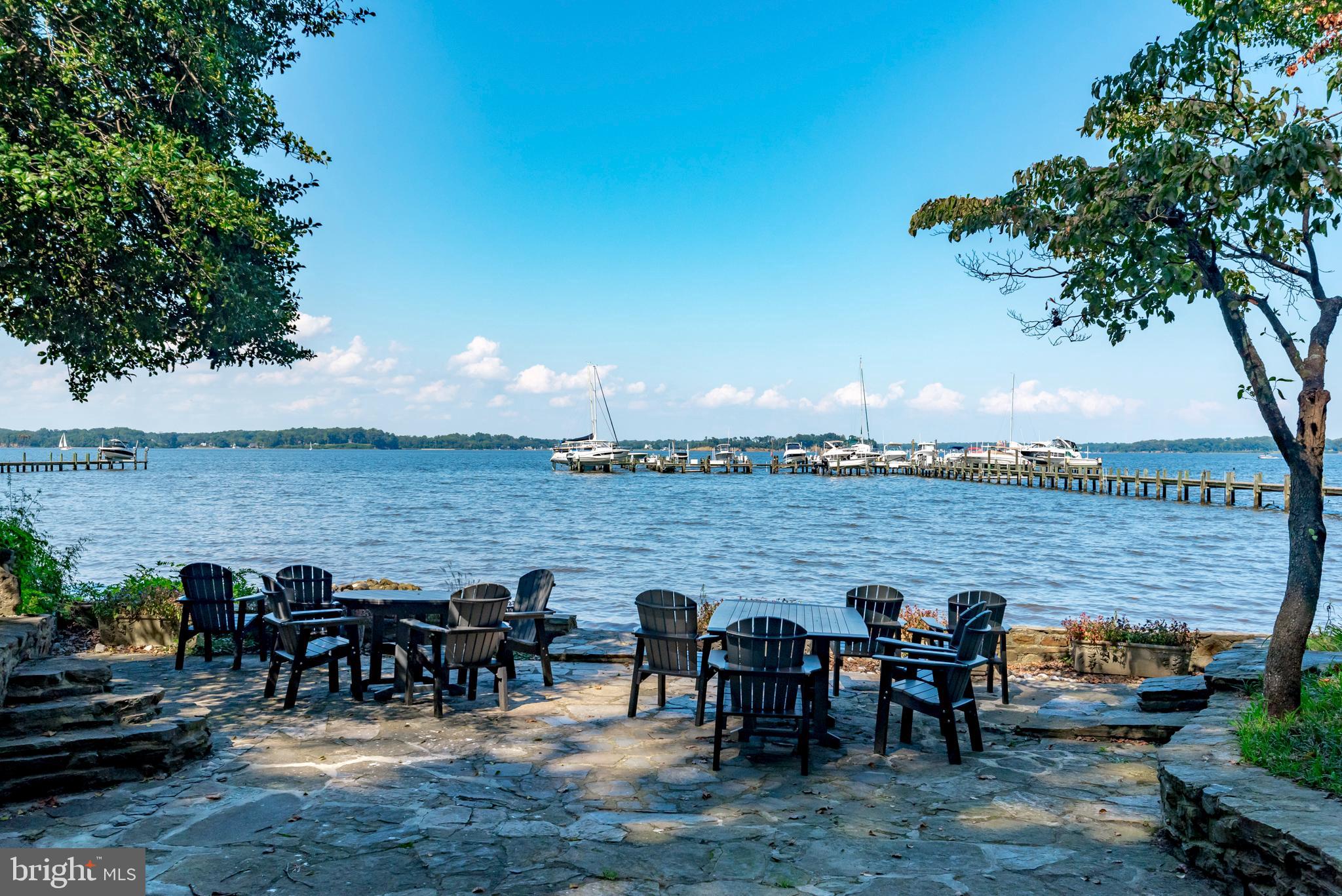 STONINGTON - Residential