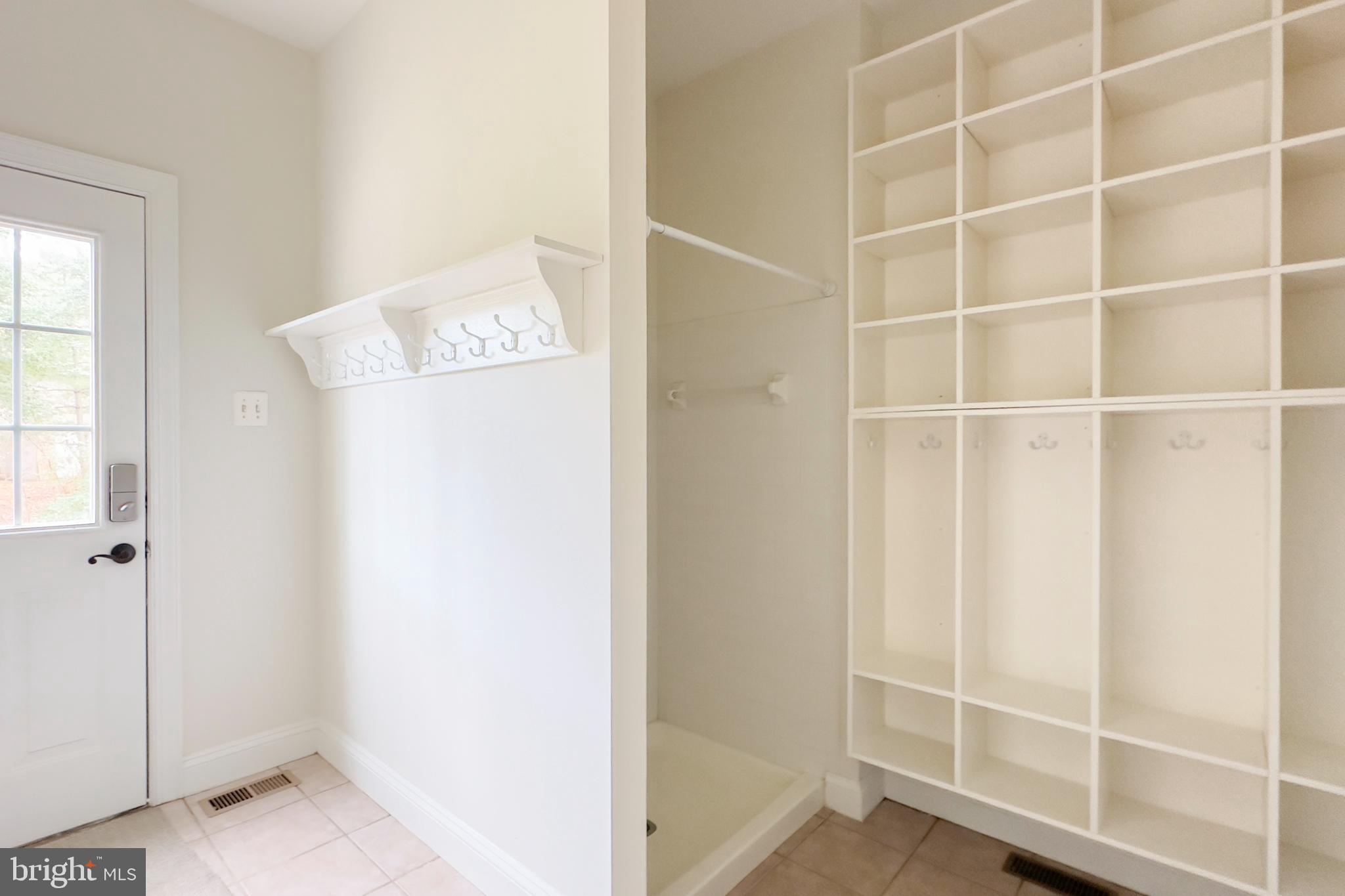 STONINGTON - Residential