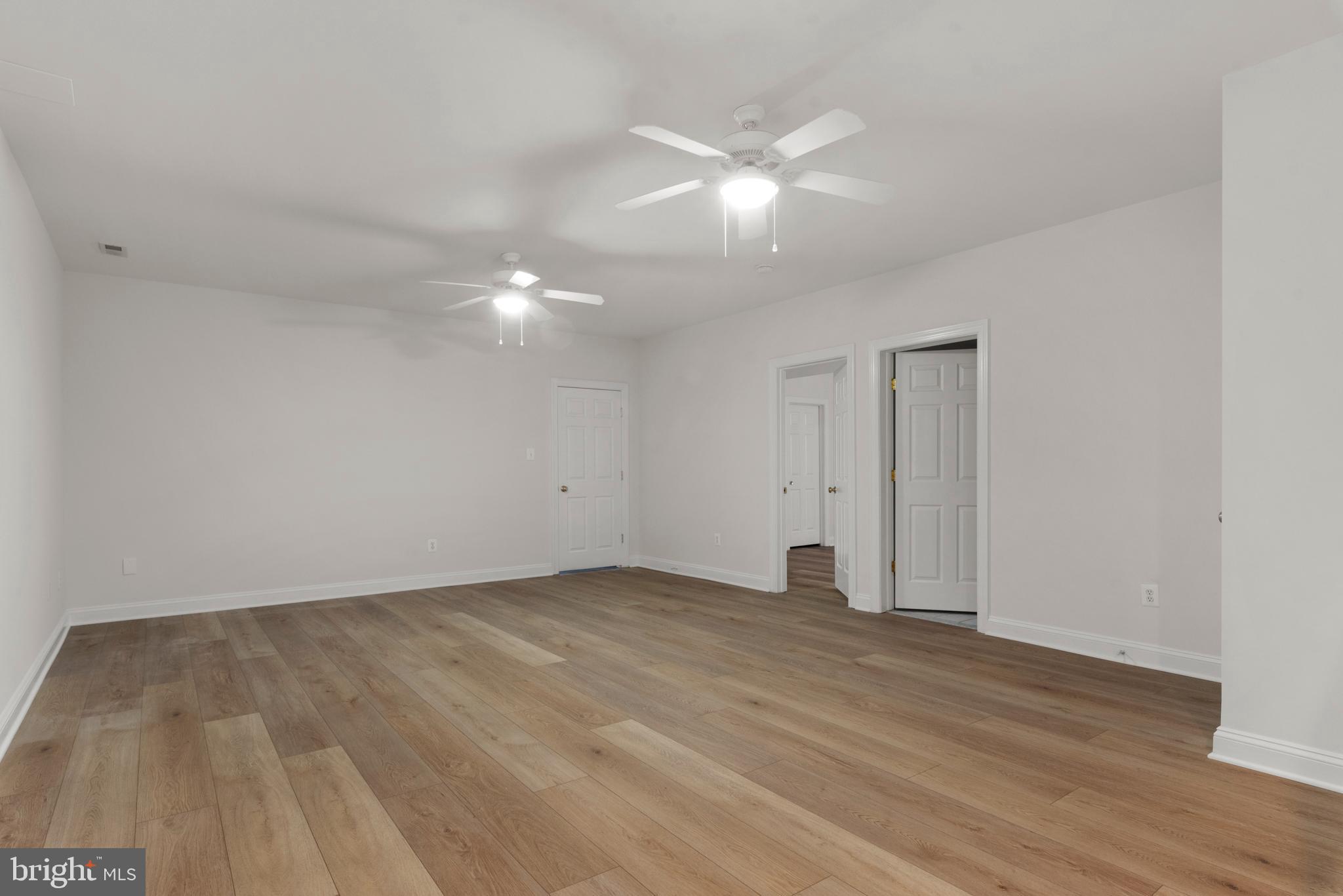 STONINGTON - Residential