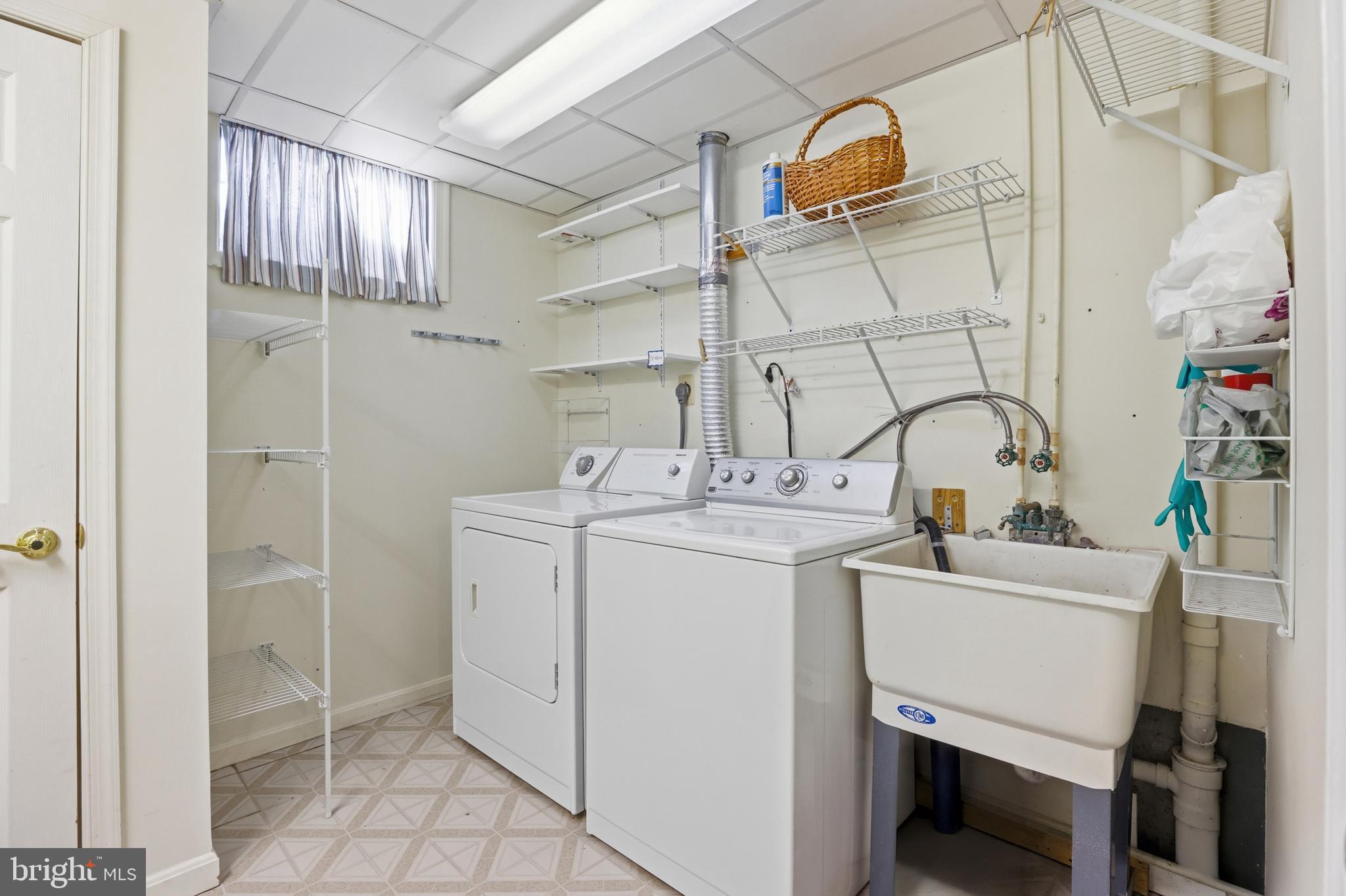 GABLE FIELD - Residential Lease