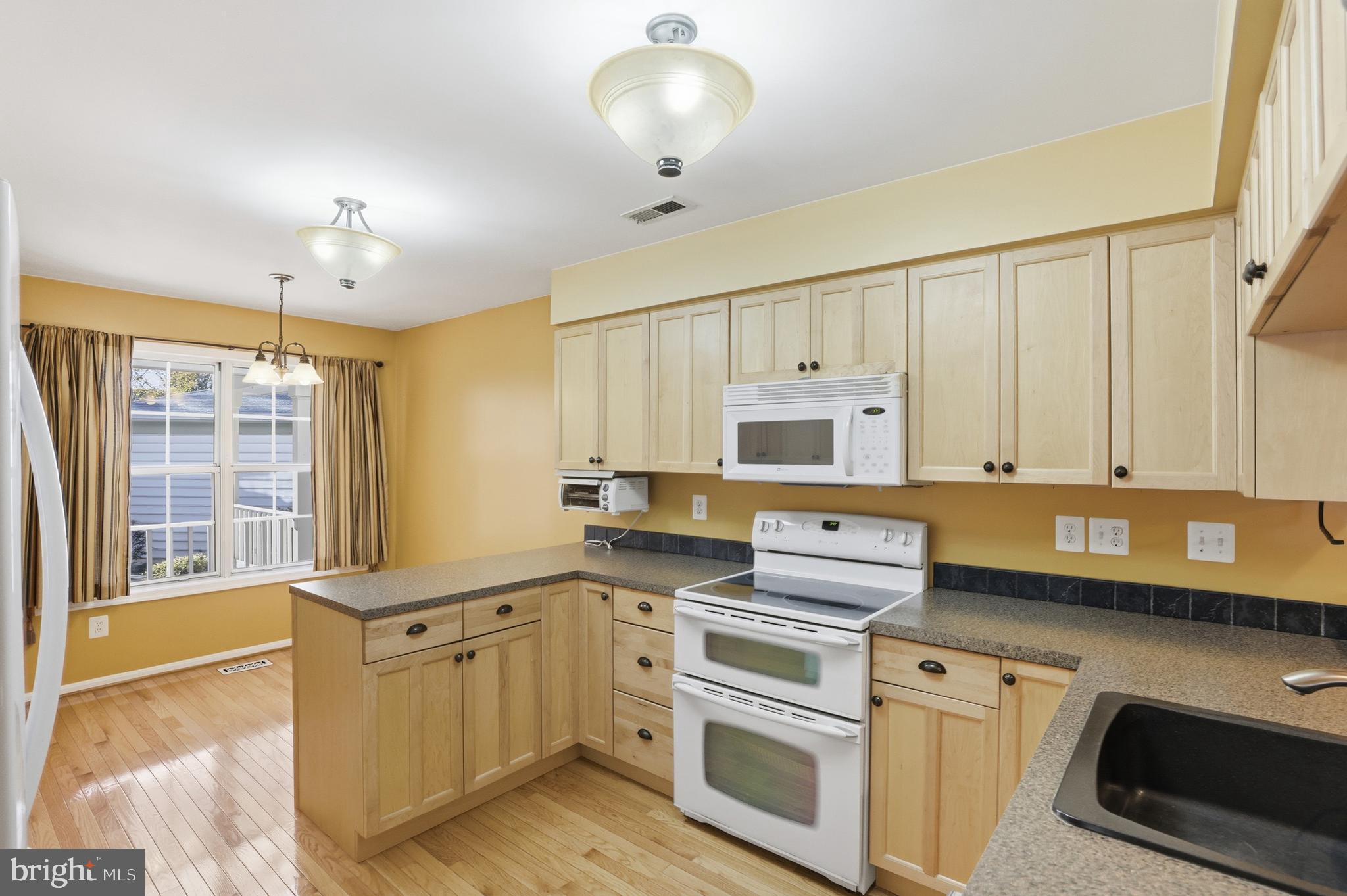 GABLE FIELD - Residential Lease