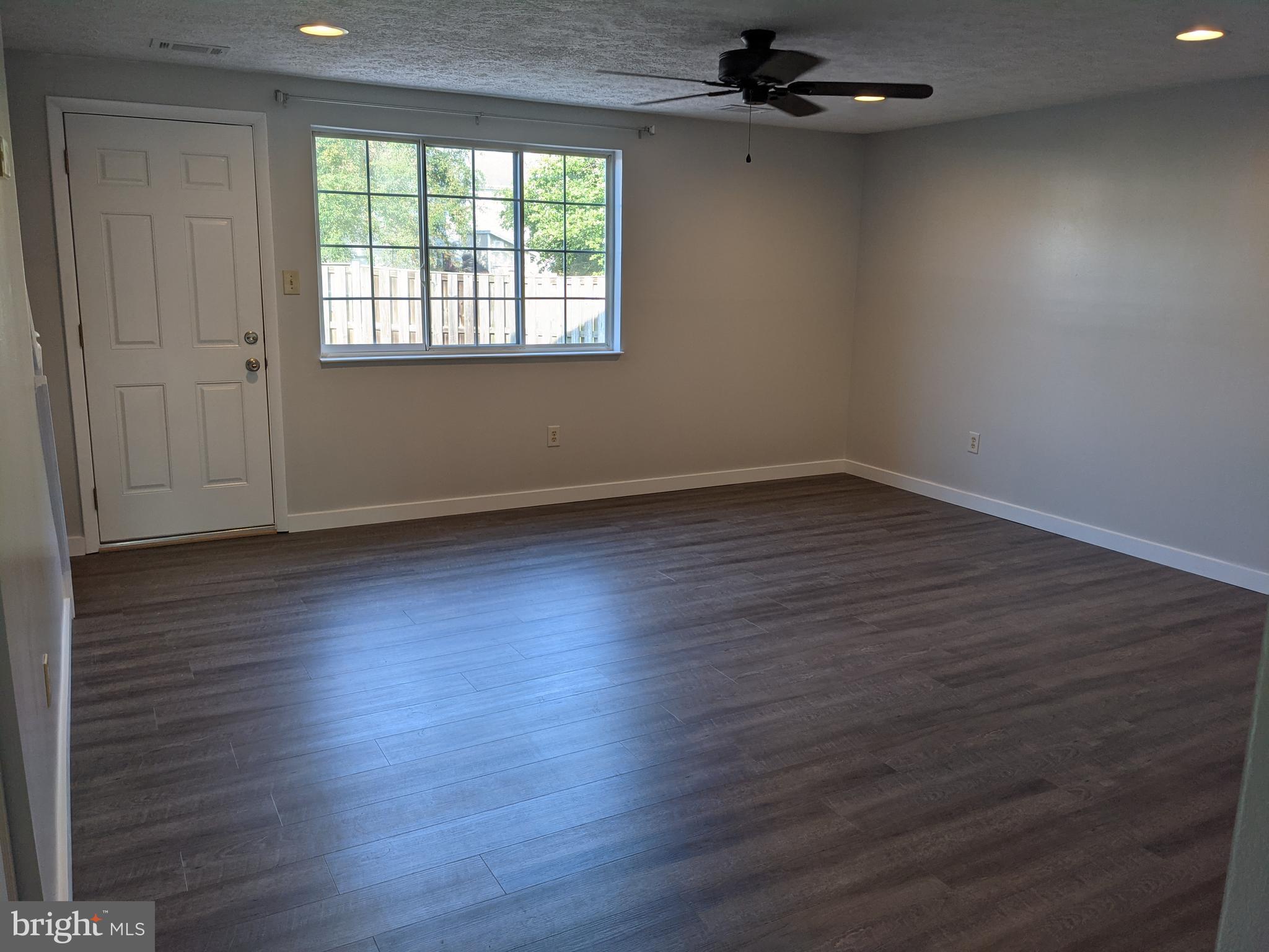 GLADE TOWN - Residential