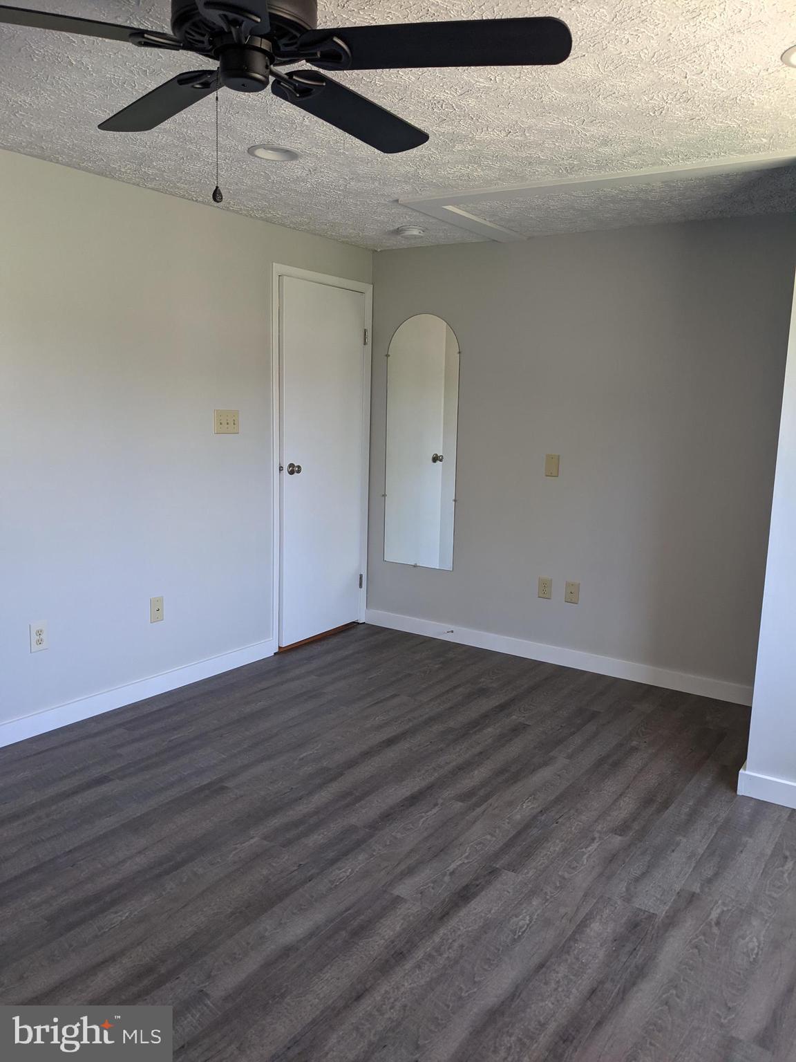 GLADE TOWN - Residential