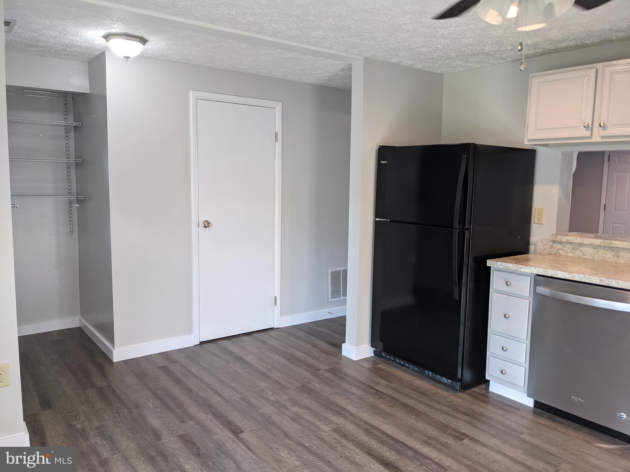 GLADE TOWN - Residential