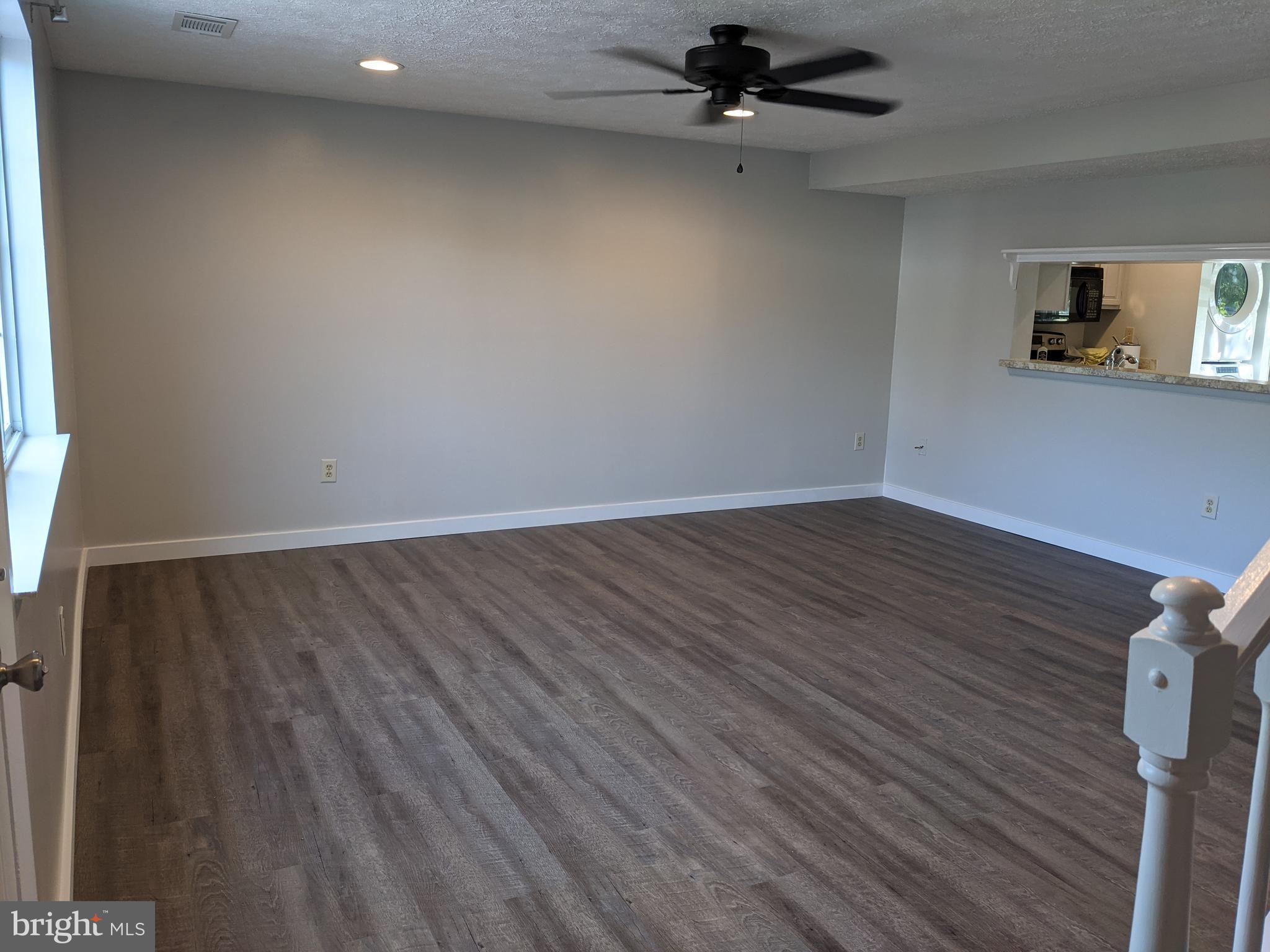 GLADE TOWN - Residential