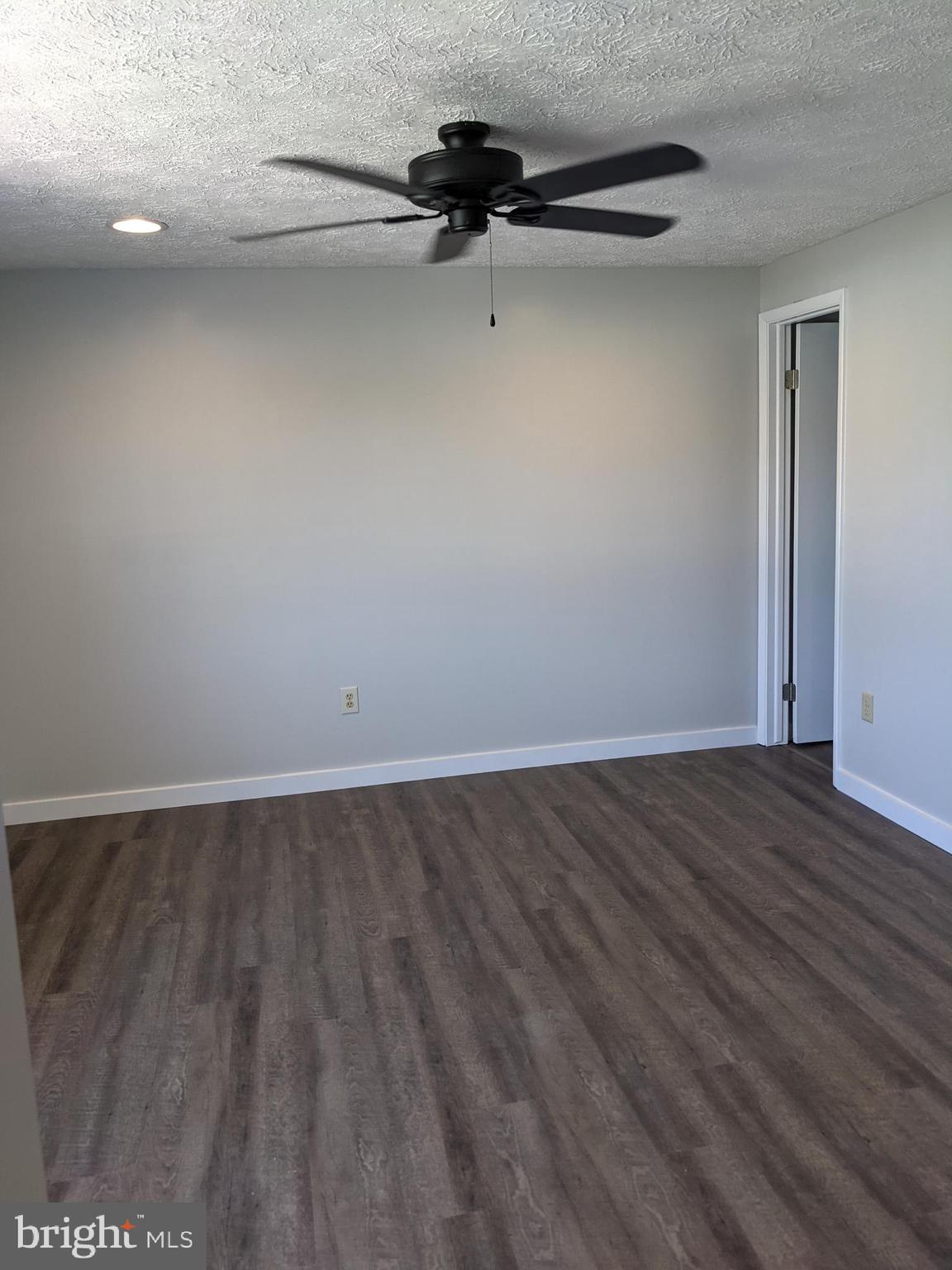 GLADE TOWN - Residential