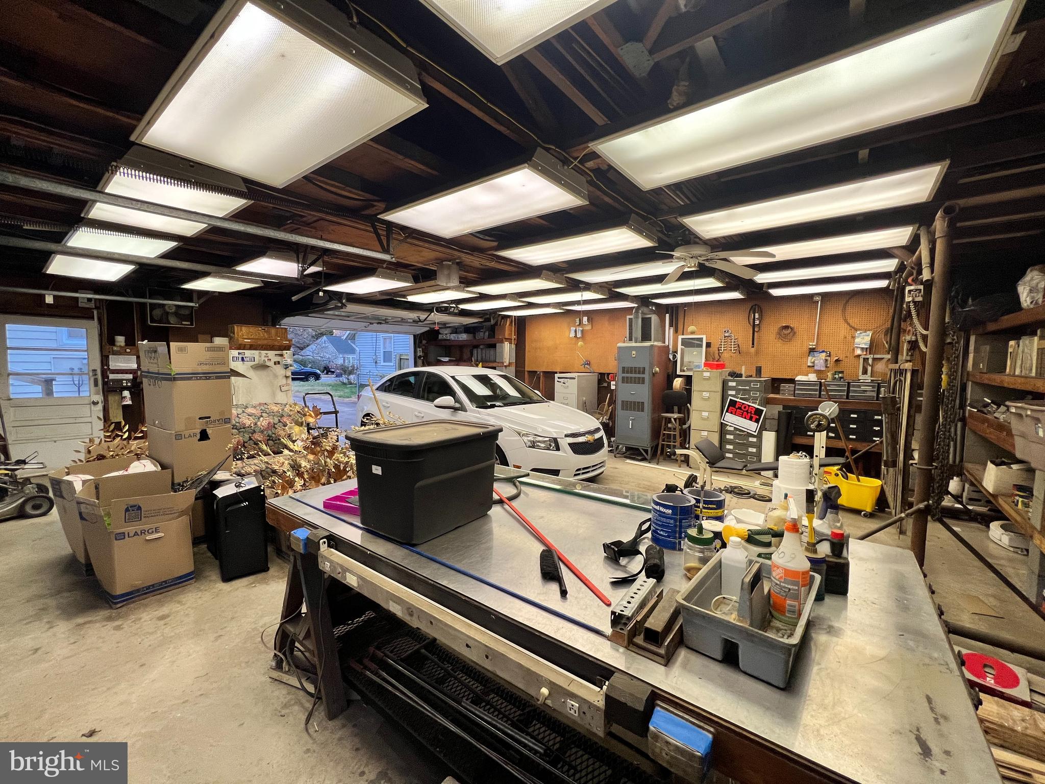 ANNALEE HEIGHTS - Residential Lease