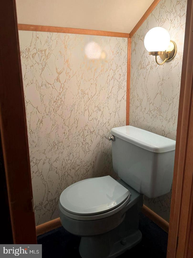 ANNALEE HEIGHTS - Residential Lease