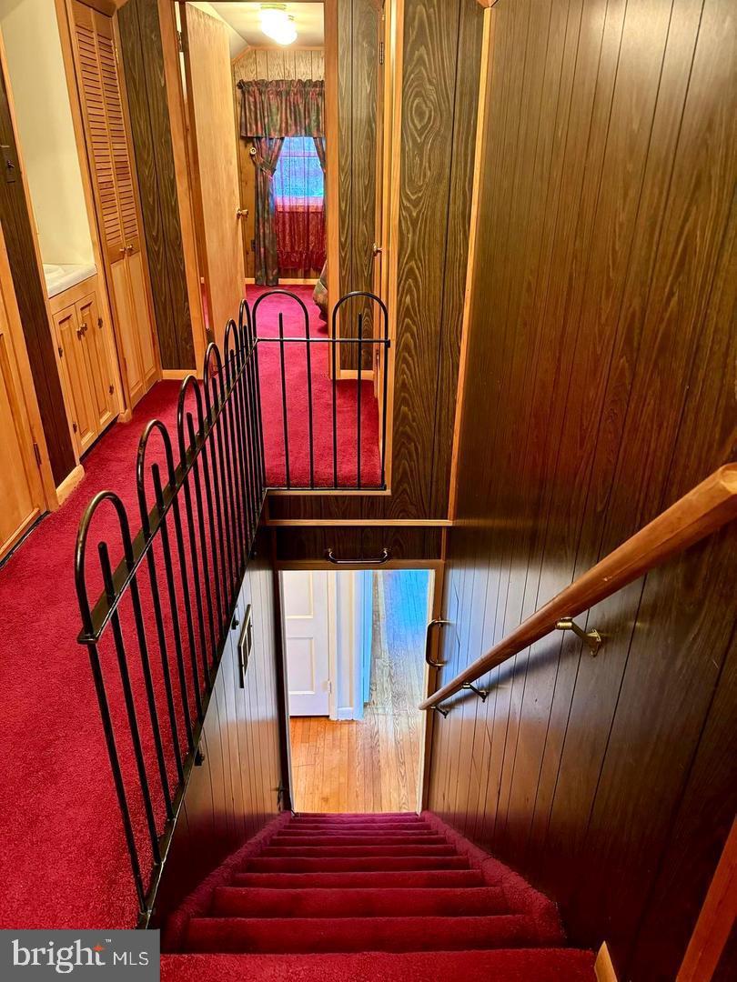 ANNALEE HEIGHTS - Residential Lease