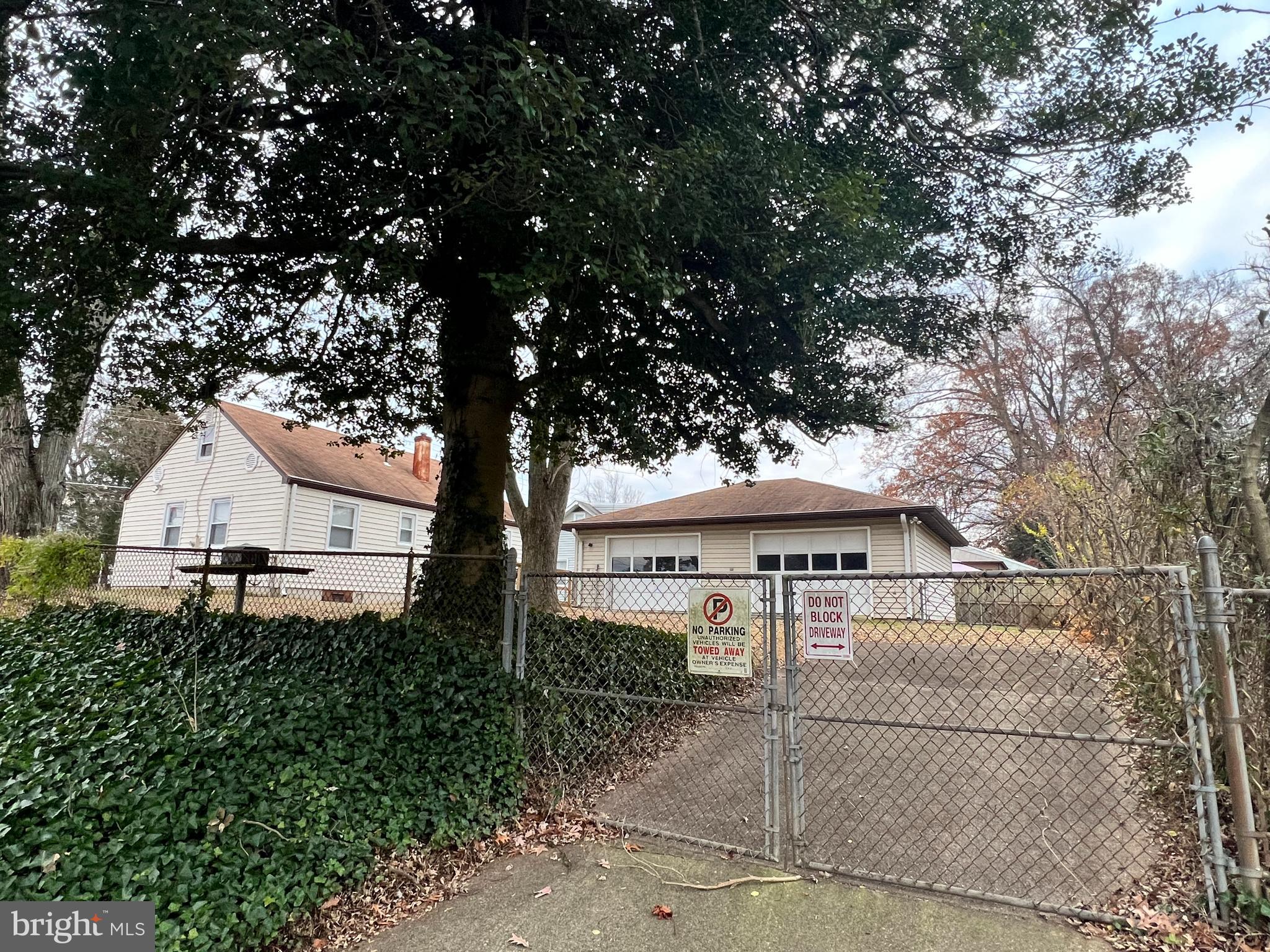 ANNALEE HEIGHTS - Residential Lease