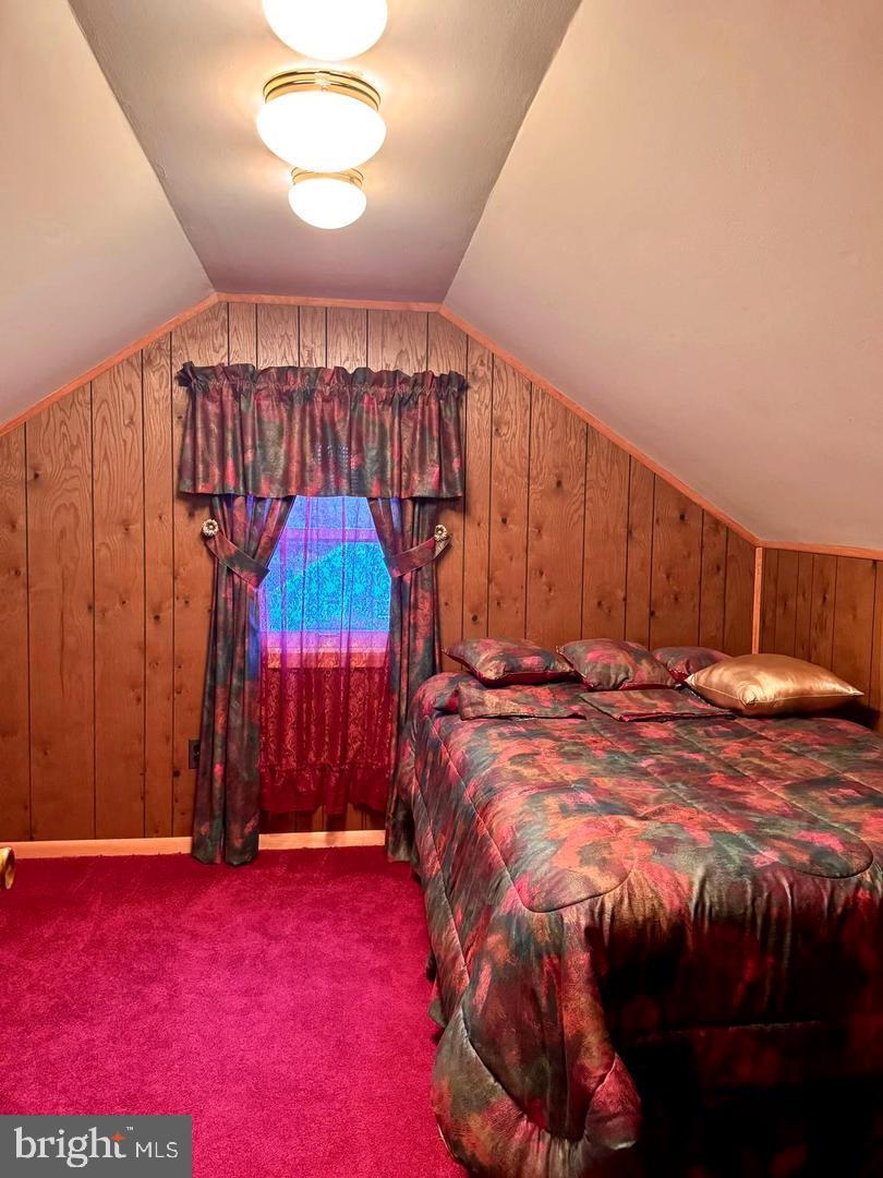 ANNALEE HEIGHTS - Residential Lease