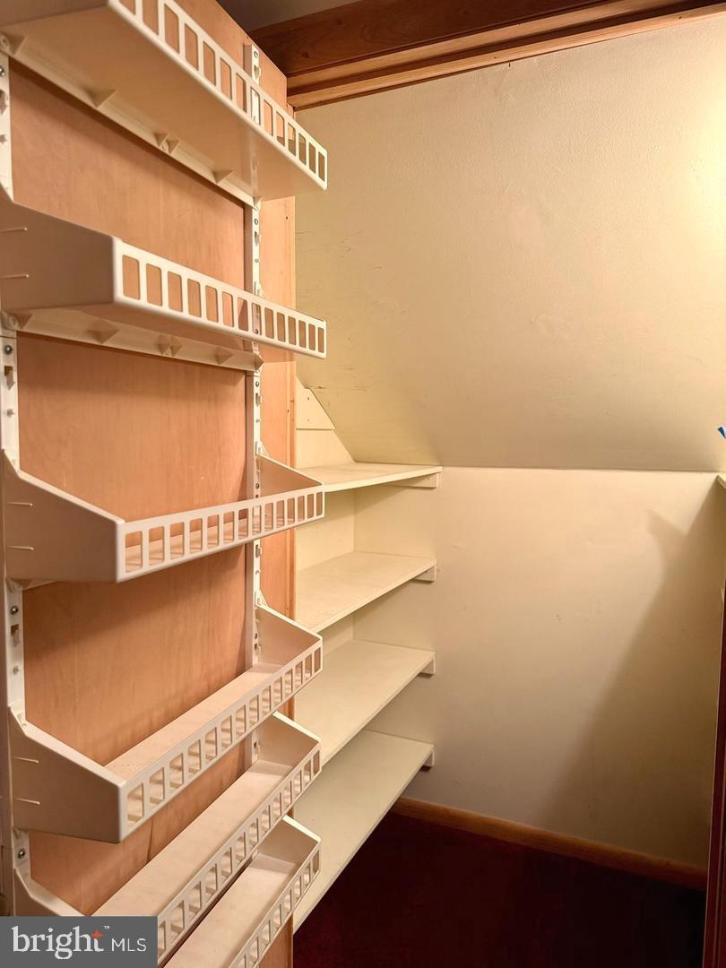 ANNALEE HEIGHTS - Residential Lease