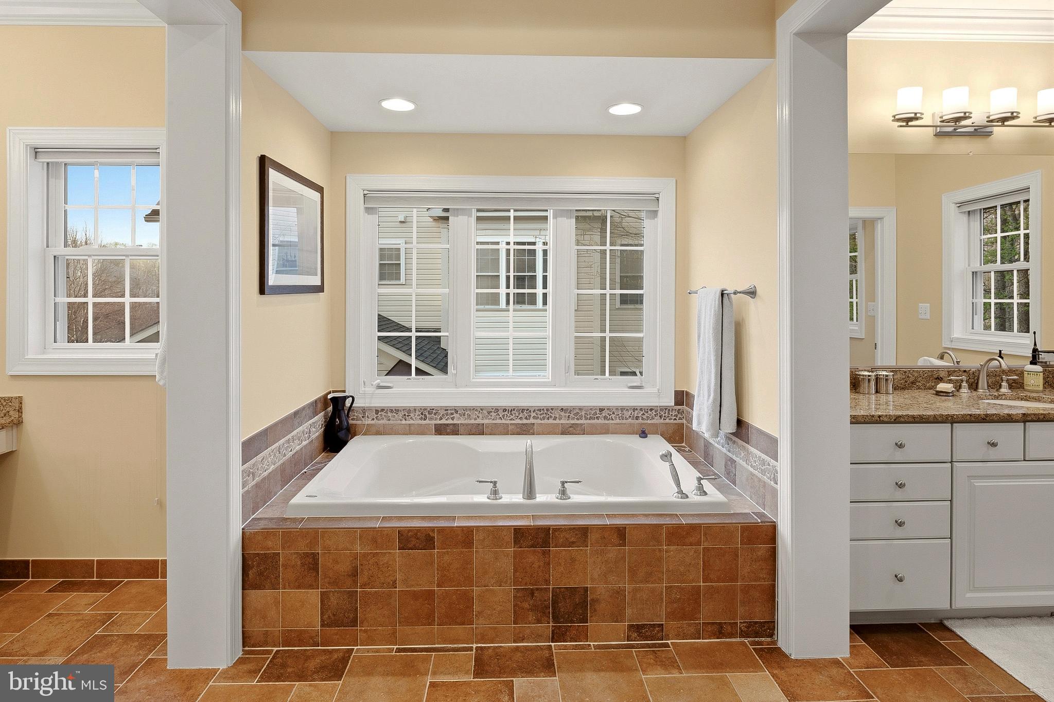 BROAD CREEK LANDING - Residential