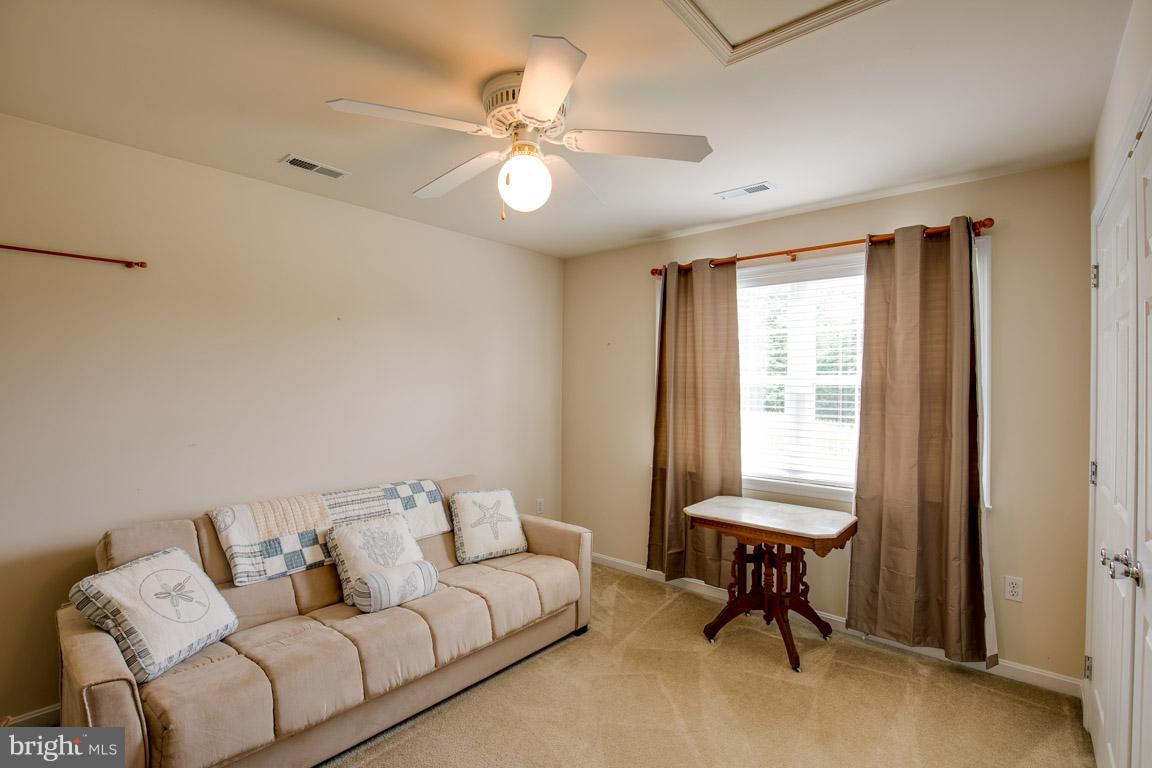 MILESTOWN OAK ESTATES - Residential