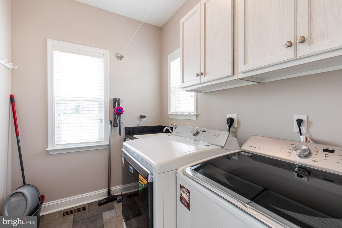 MILESTOWN OAK ESTATES - Residential