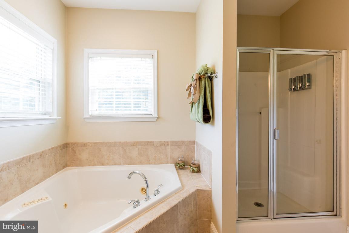 MILESTOWN OAK ESTATES - Residential