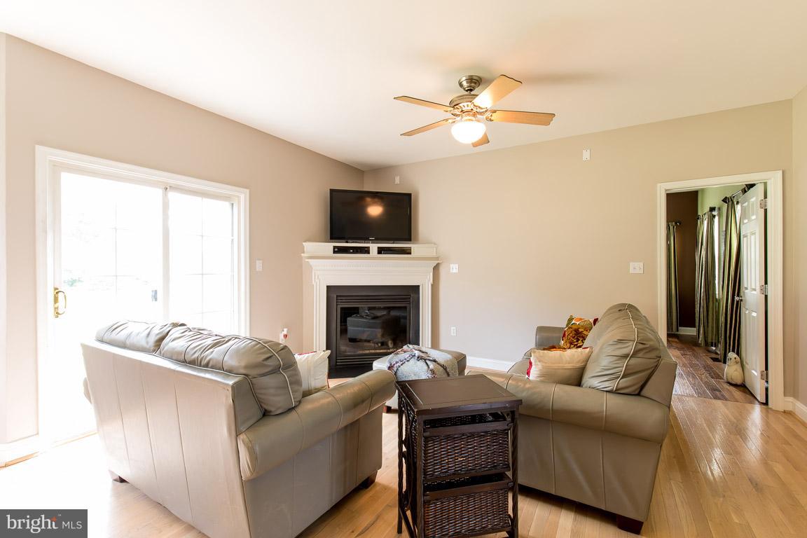 MILESTOWN OAK ESTATES - Residential