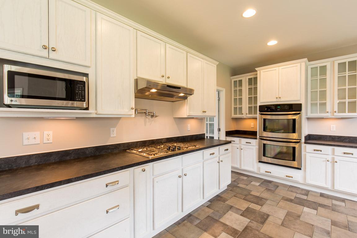 MILESTOWN OAK ESTATES - Residential