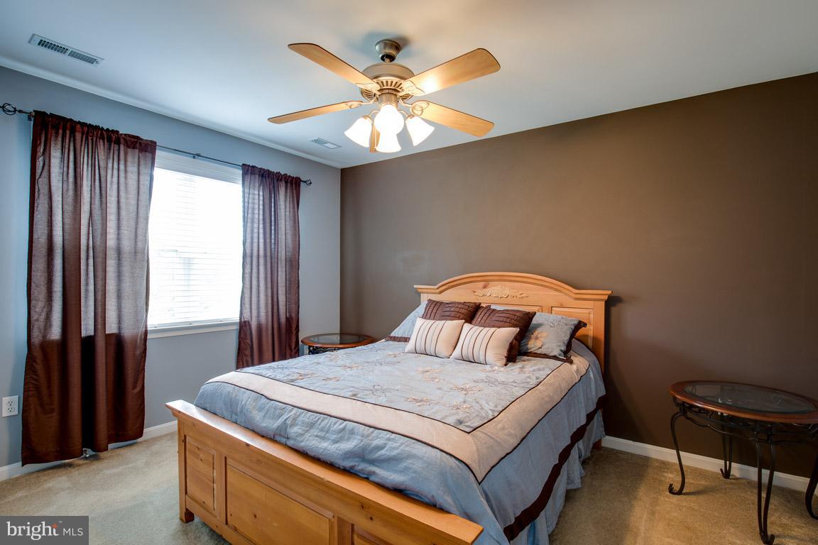 MILESTOWN OAK ESTATES - Residential