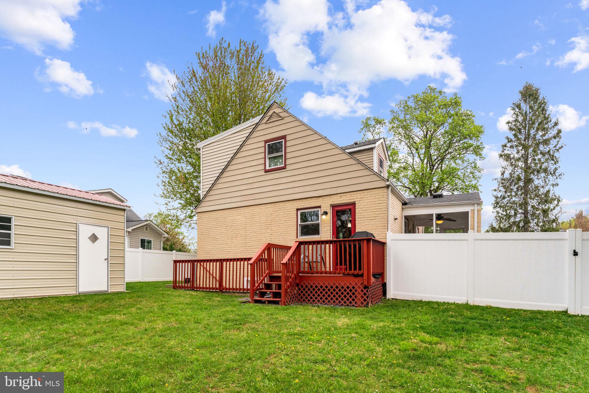 TYLER PARK - Residential